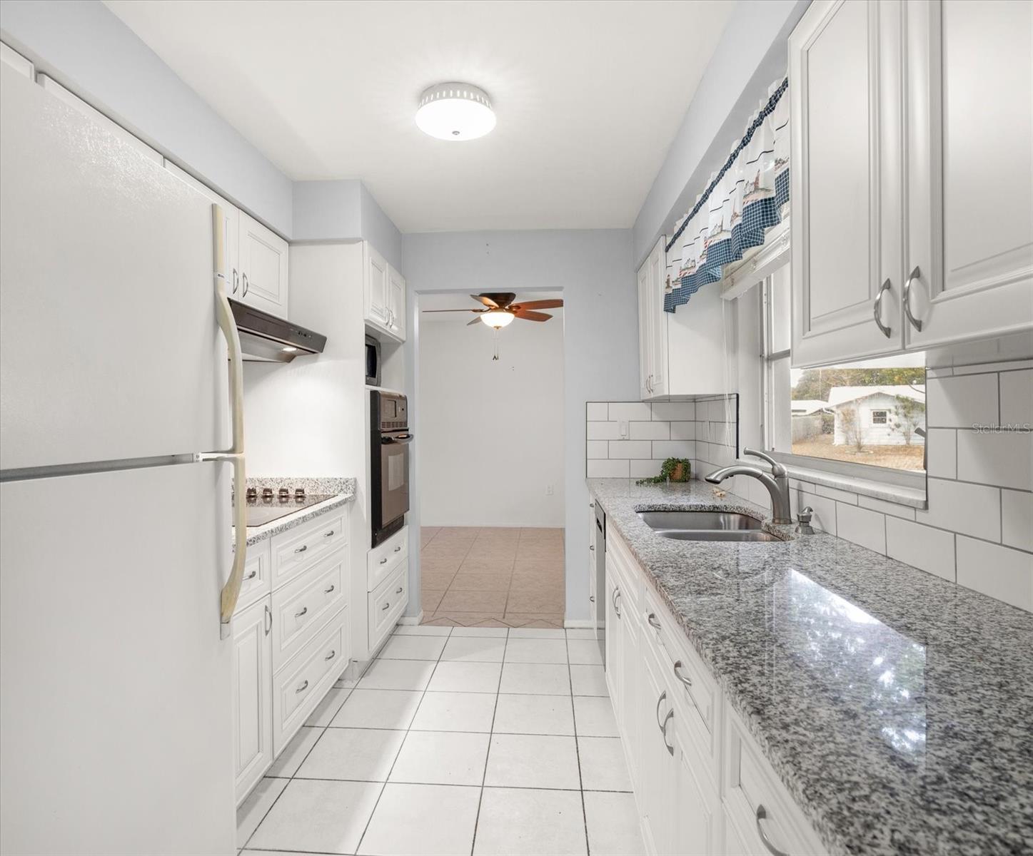 Image 8 of 40 For 2042 Fair Oak Drive