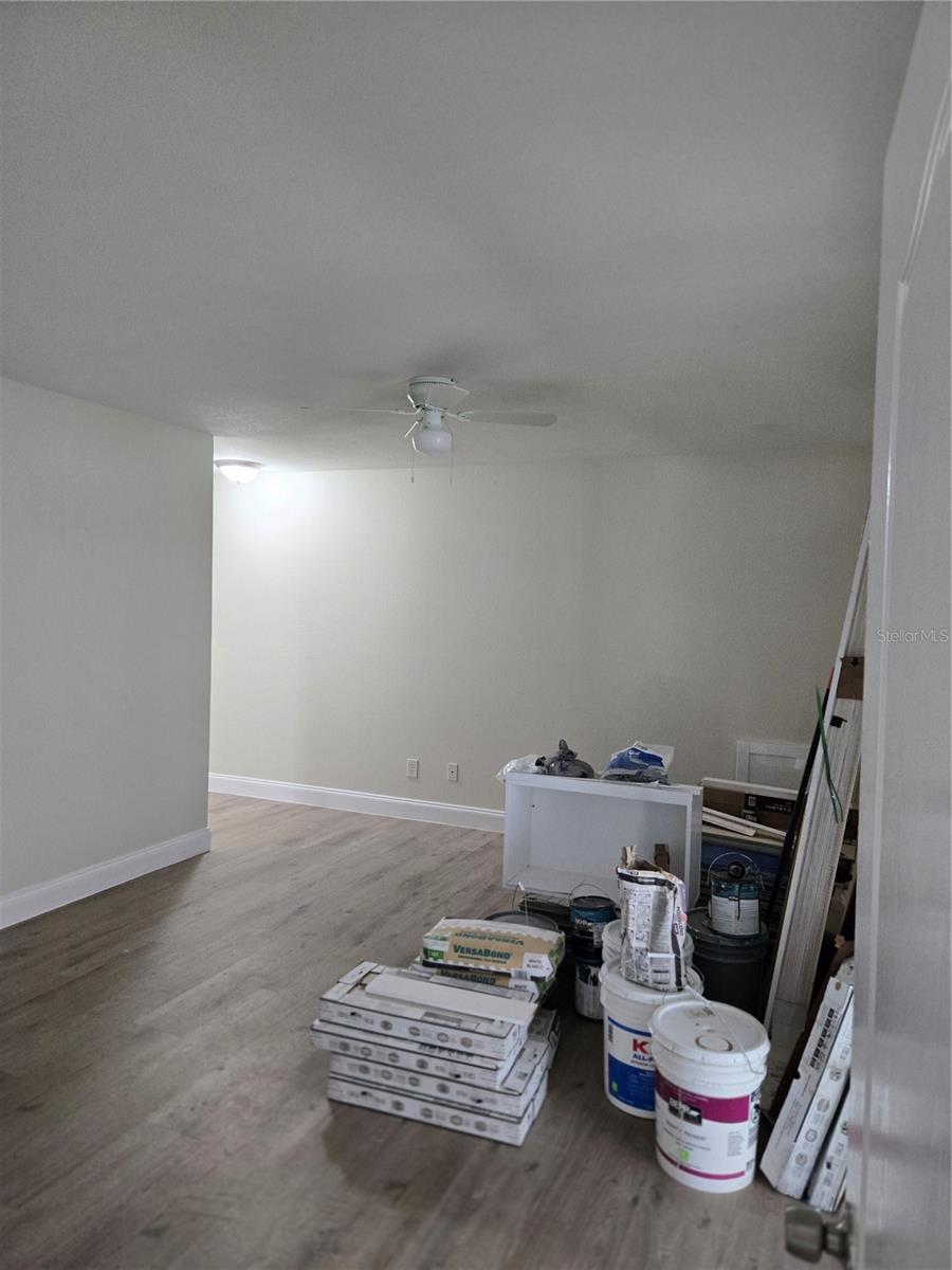 Image 11 of 26 For 119 Thomas Street