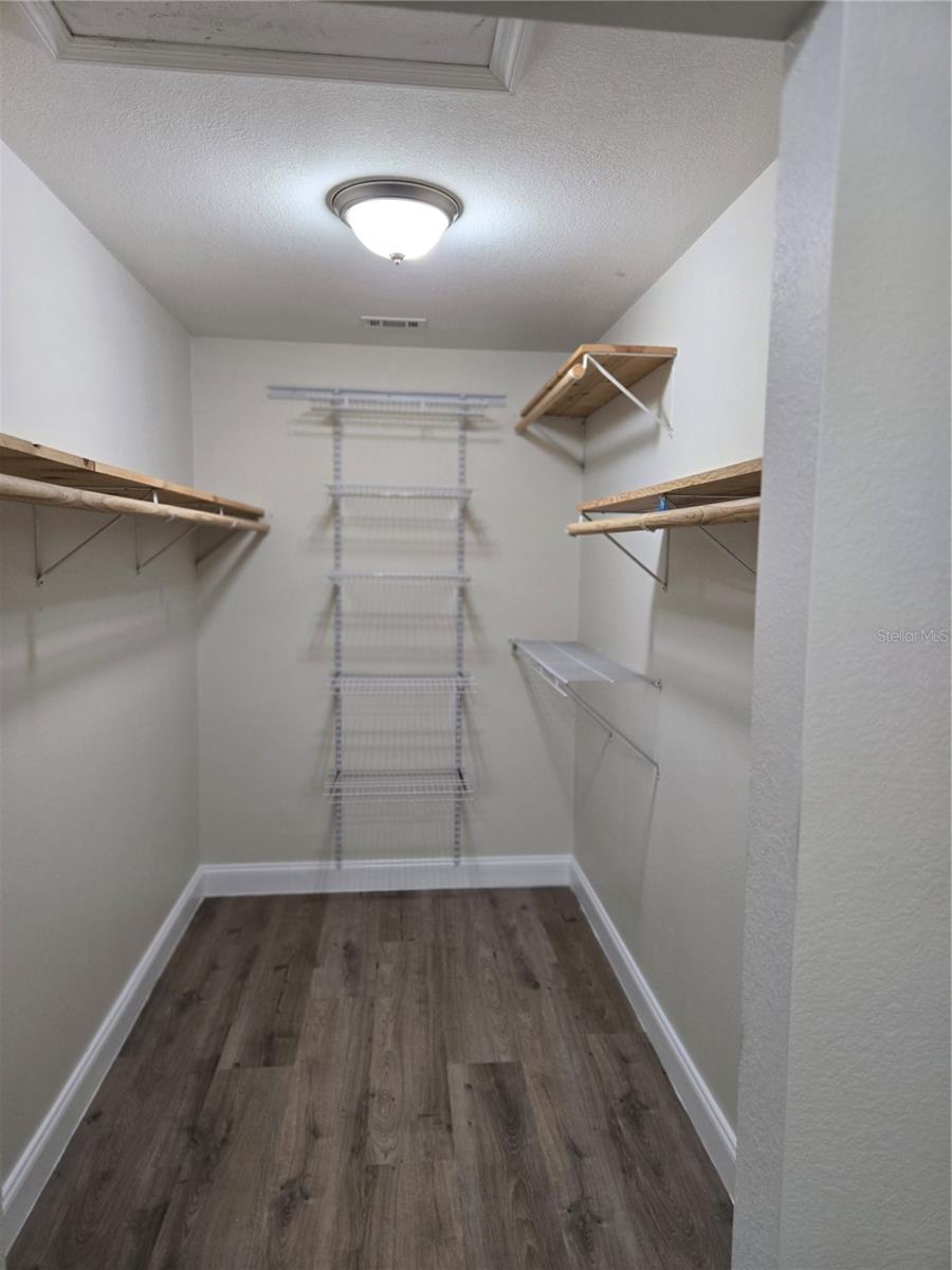 Image 15 of 26 For 119 Thomas Street