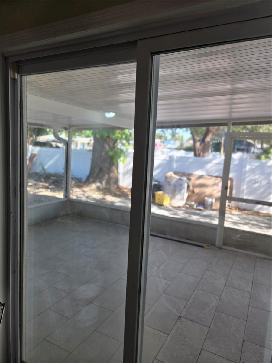 Image 24 of 26 For 119 Thomas Street