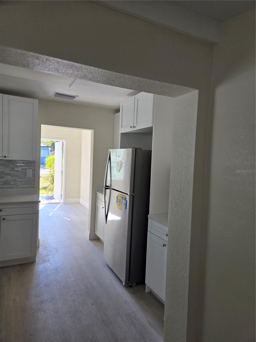 Image 7 of 26 For 119 Thomas Street