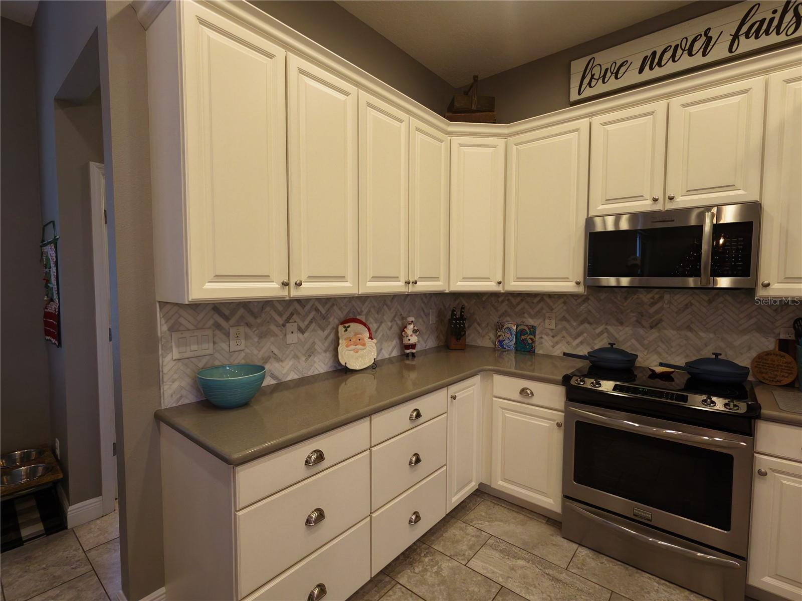 Image 14 of 42 For 6618 Emma Jane Lane