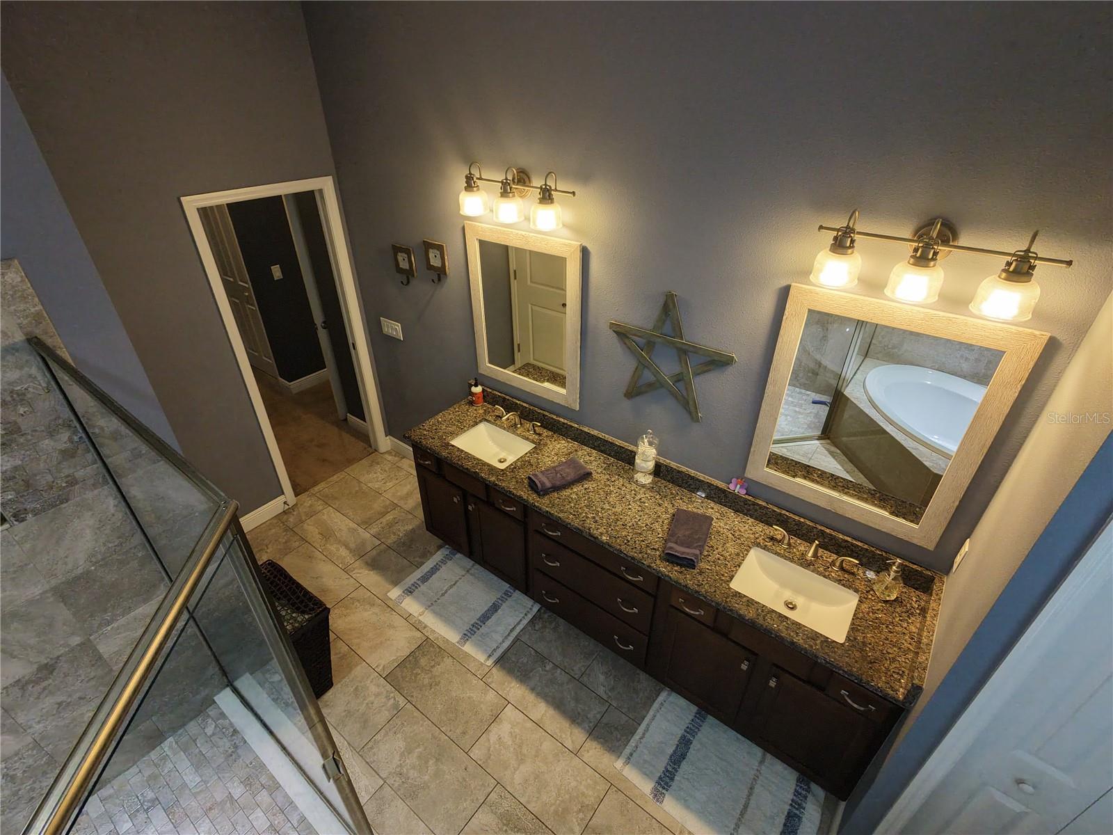 Image 24 of 42 For 6618 Emma Jane Lane