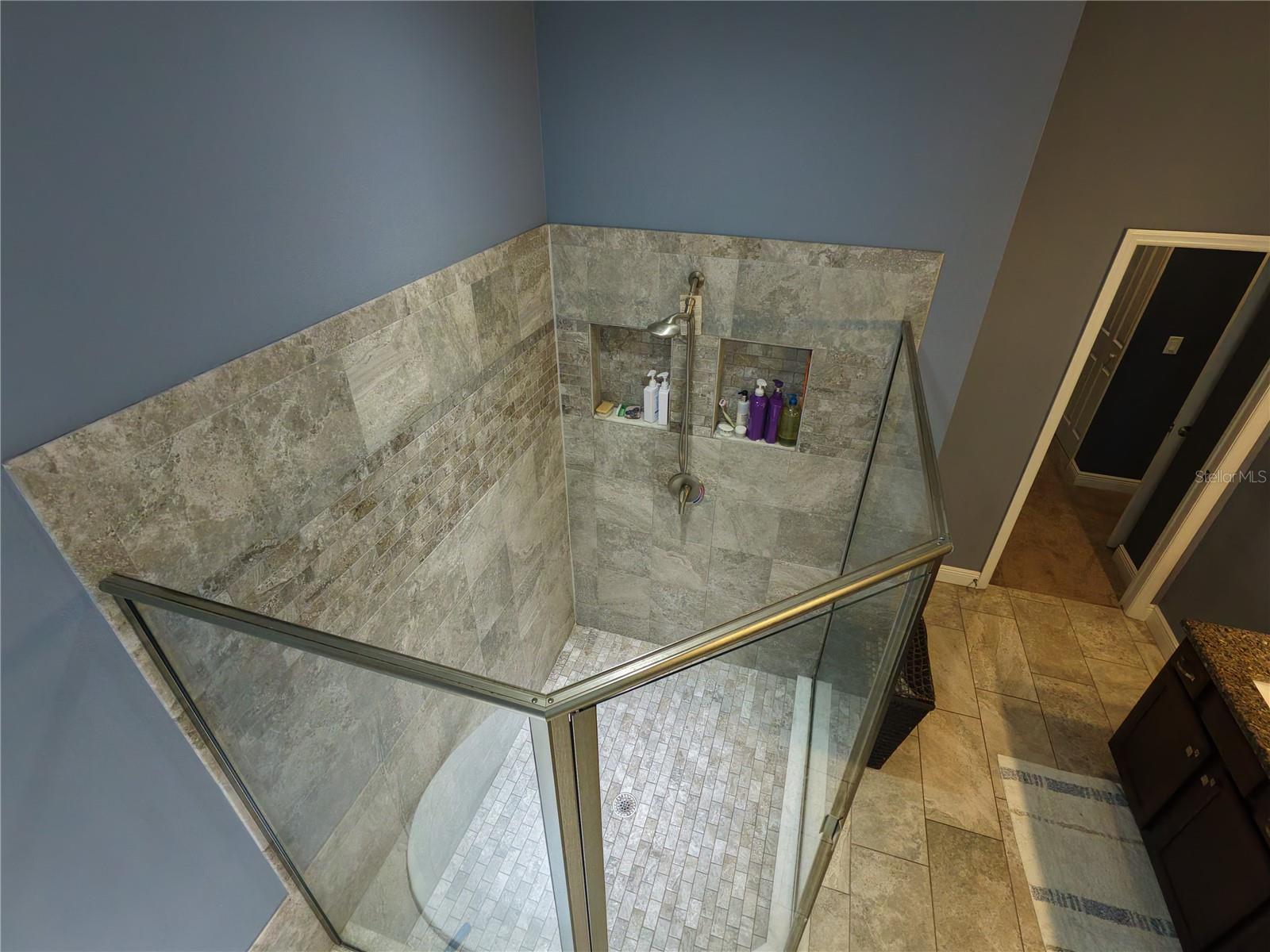 Image 25 of 42 For 6618 Emma Jane Lane