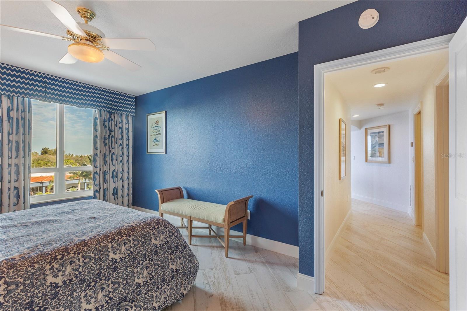 Image 30 of 44 For 1170 Gulf Boulevard 404