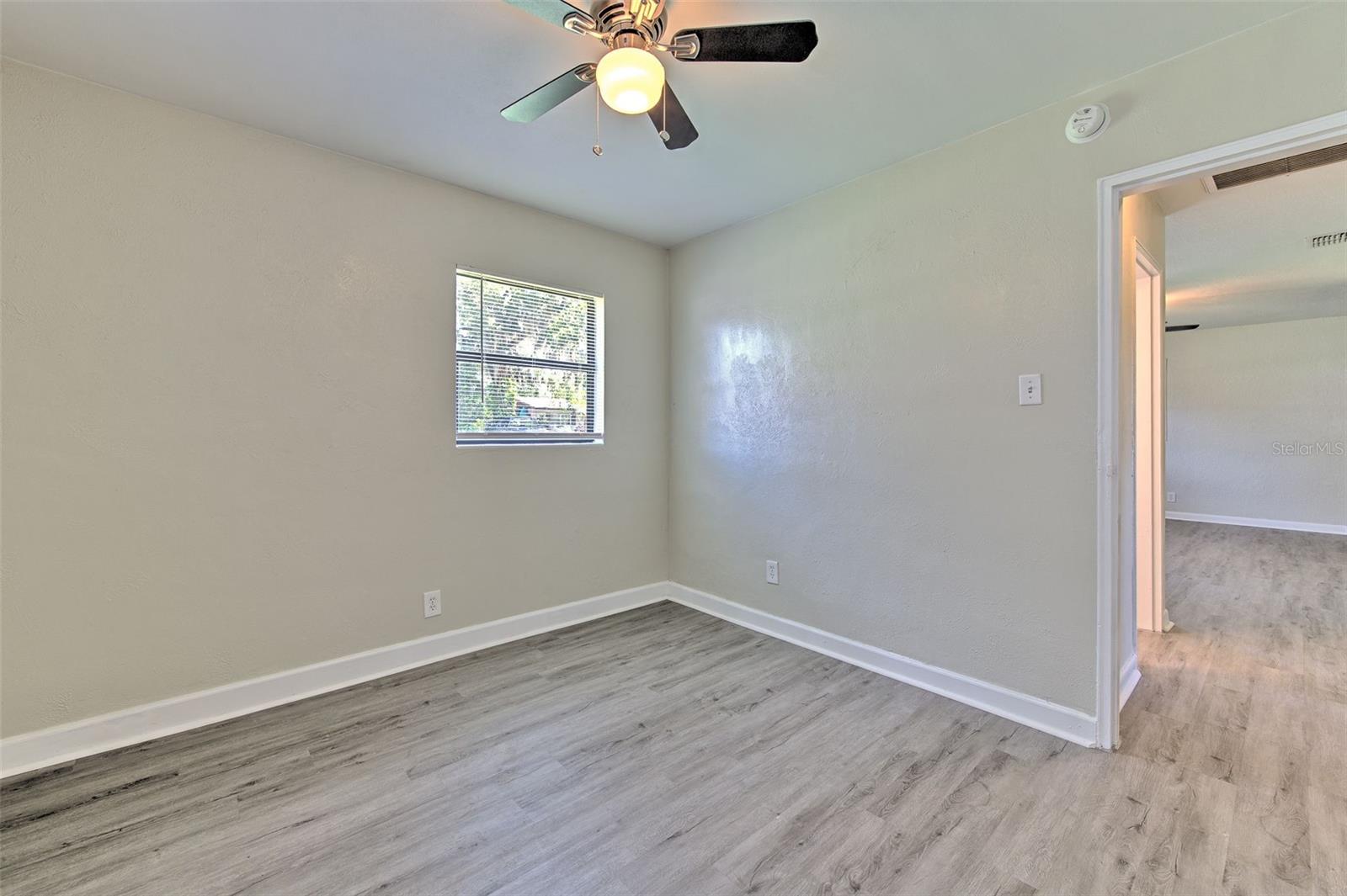 Image 16 of 30 For 475 Ethelene Street