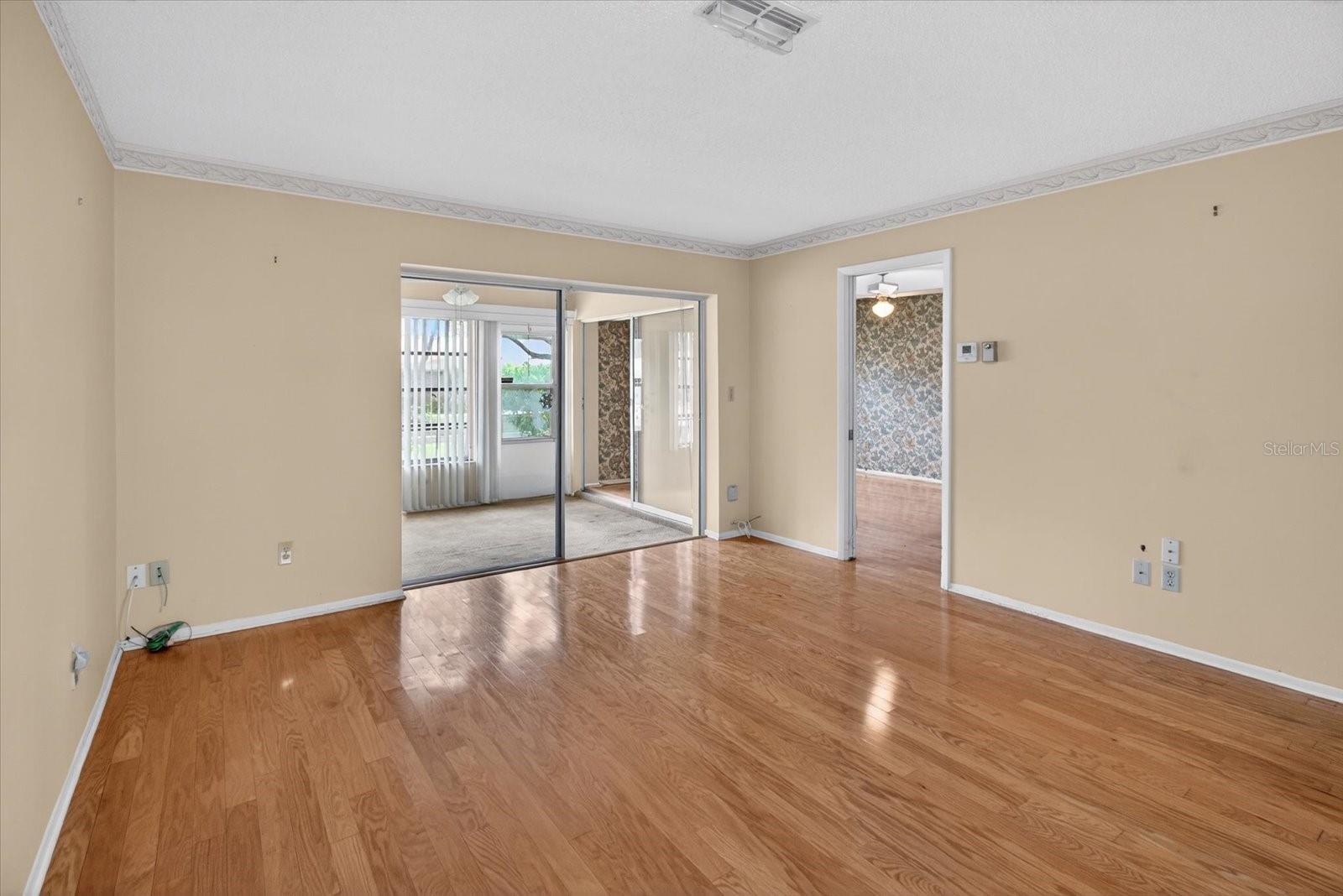 Image 10 of 65 For 2211 Lark Circle W D