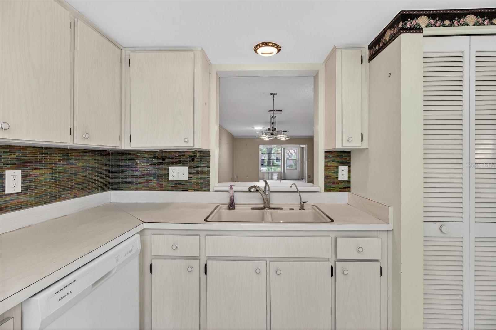 Image 16 of 65 For 2211 Lark Circle W D