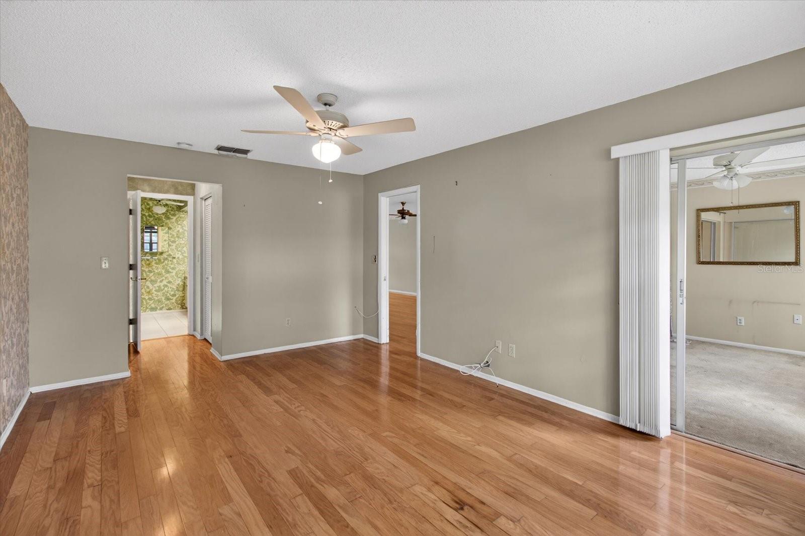 Image 19 of 65 For 2211 Lark Circle W D