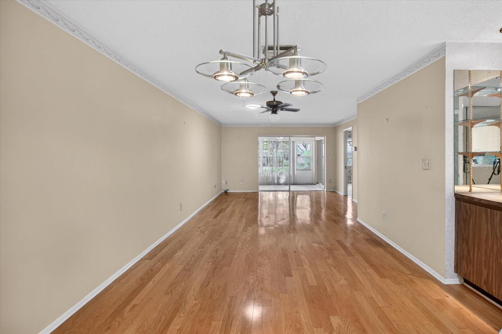 Image 7 of 65 For 2211 Lark Circle W D