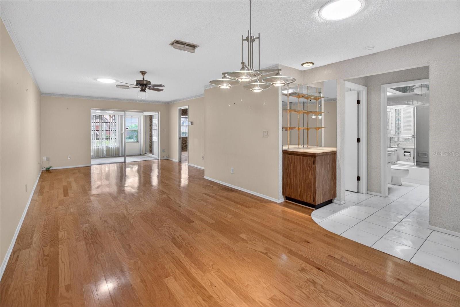 Image 8 of 65 For 2211 Lark Circle W D