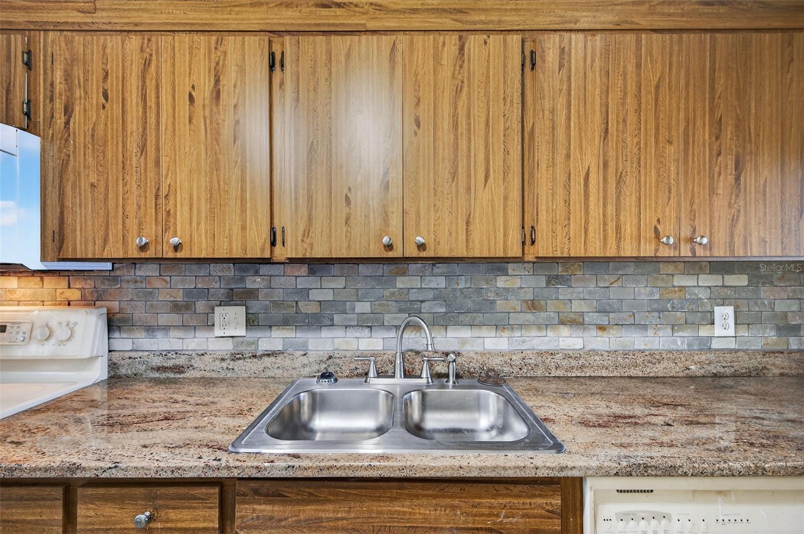 Image 18 of 61 For 1749 Highland Avenue A5