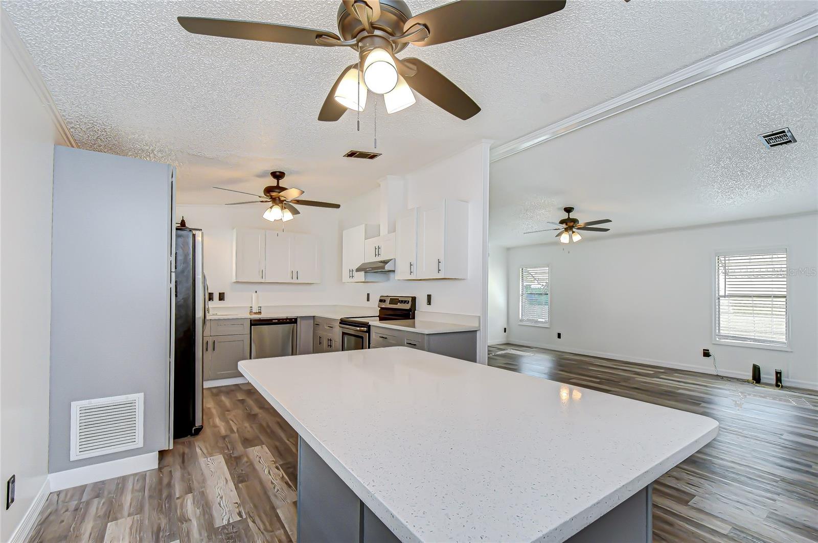 Image 11 of 37 For 3111 Hickory Drive