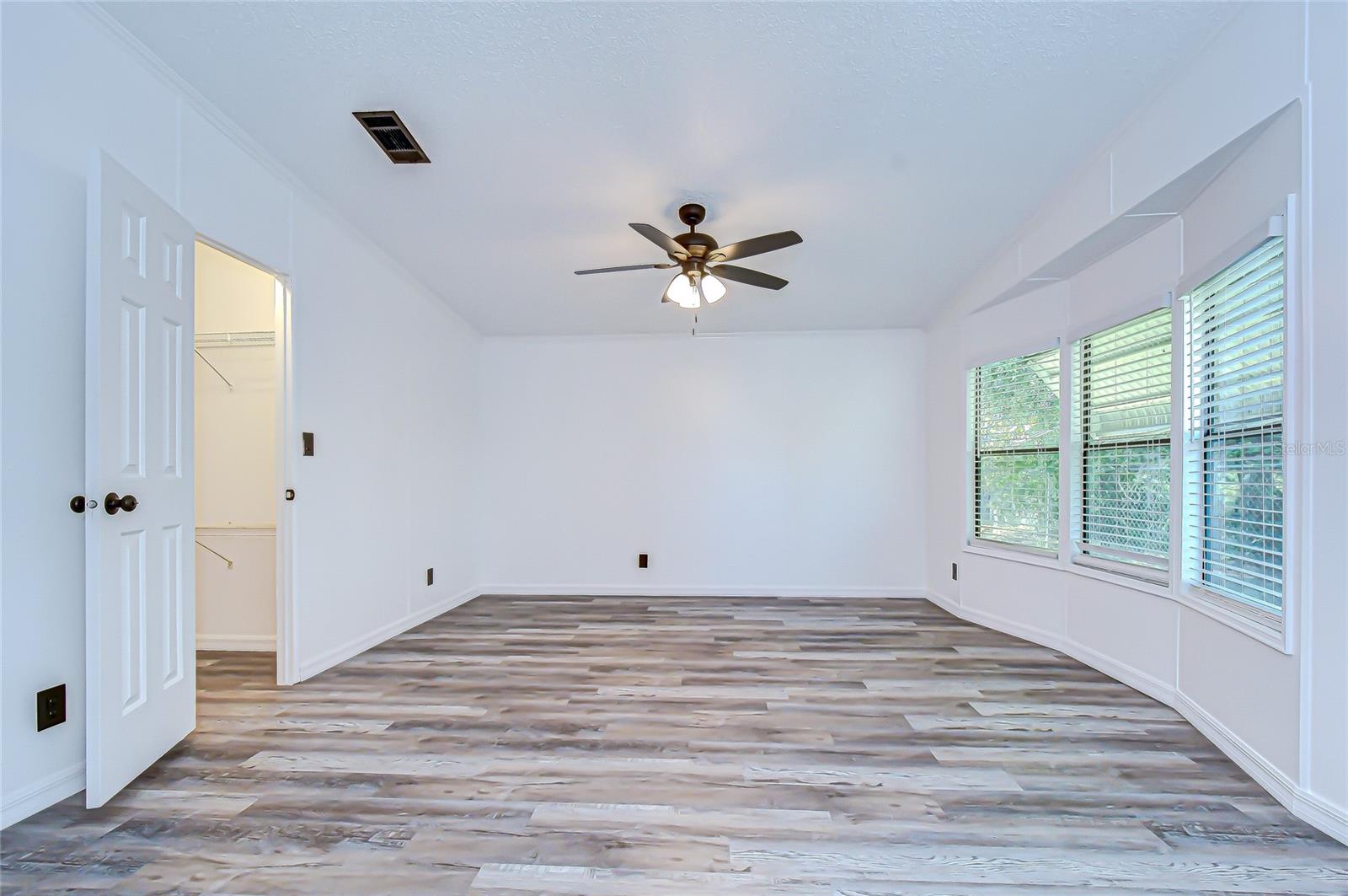 Image 22 of 37 For 3111 Hickory Drive