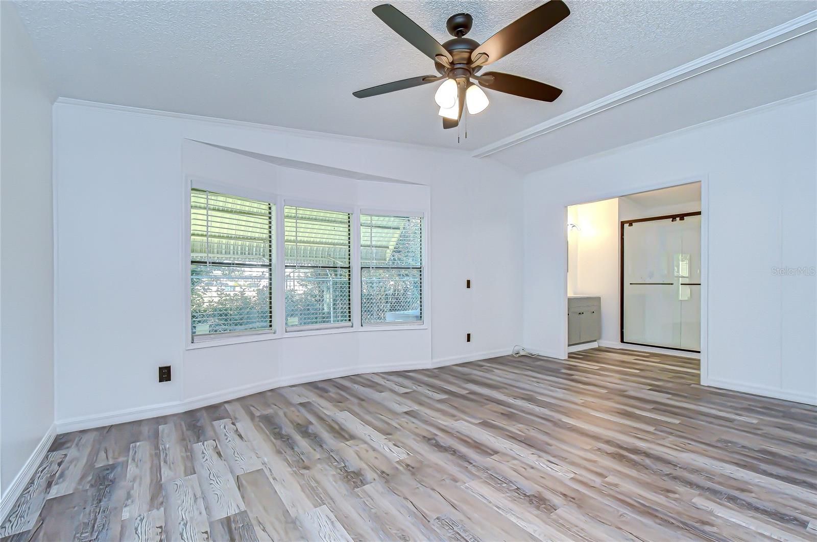 Image 23 of 37 For 3111 Hickory Drive