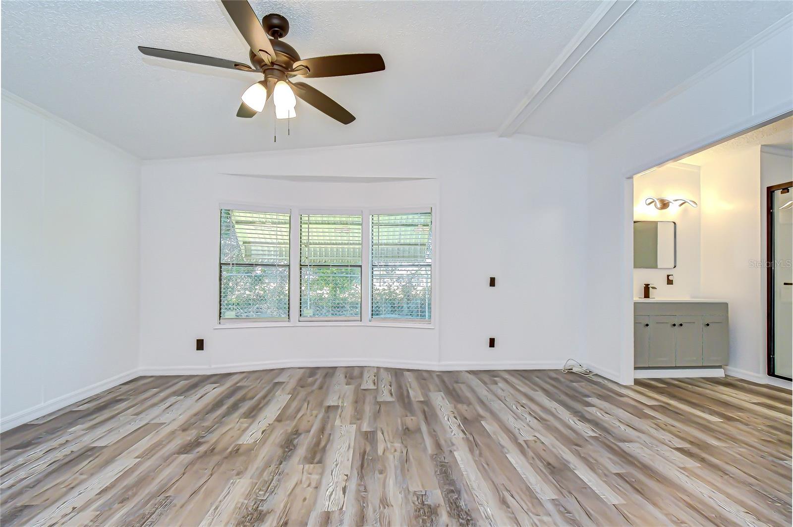 Image 24 of 37 For 3111 Hickory Drive