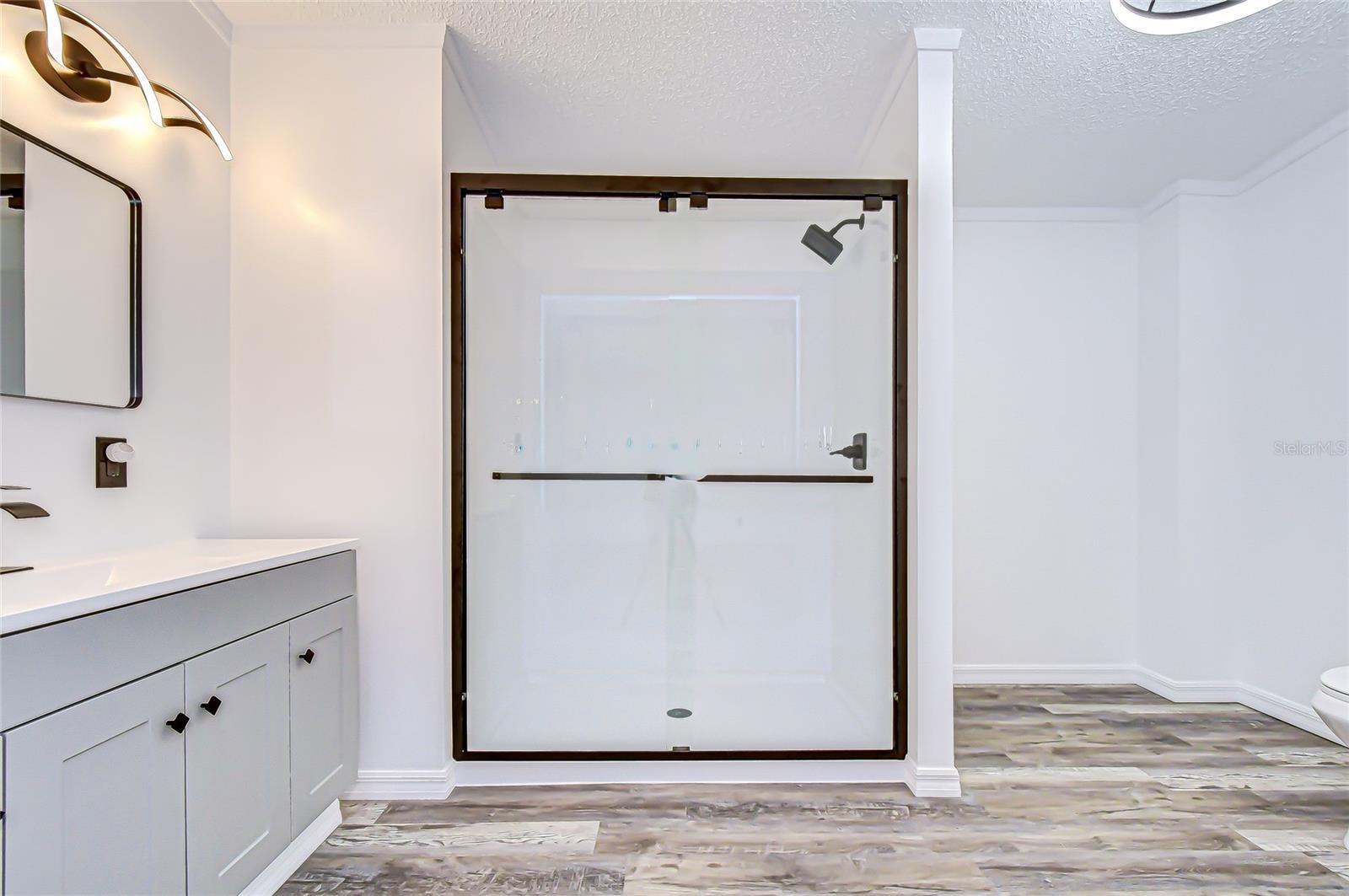 Image 25 of 37 For 3111 Hickory Drive