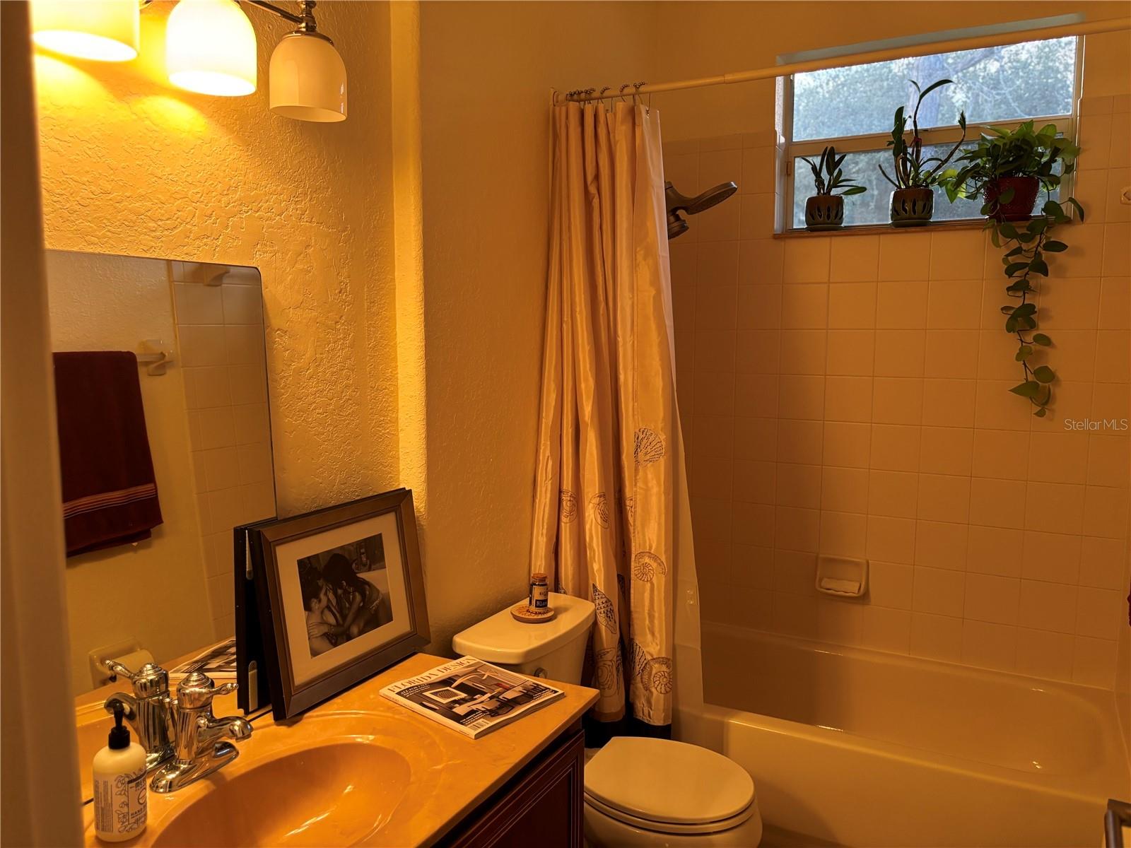 Image 23 of 27 For 10703 Banfield Drive