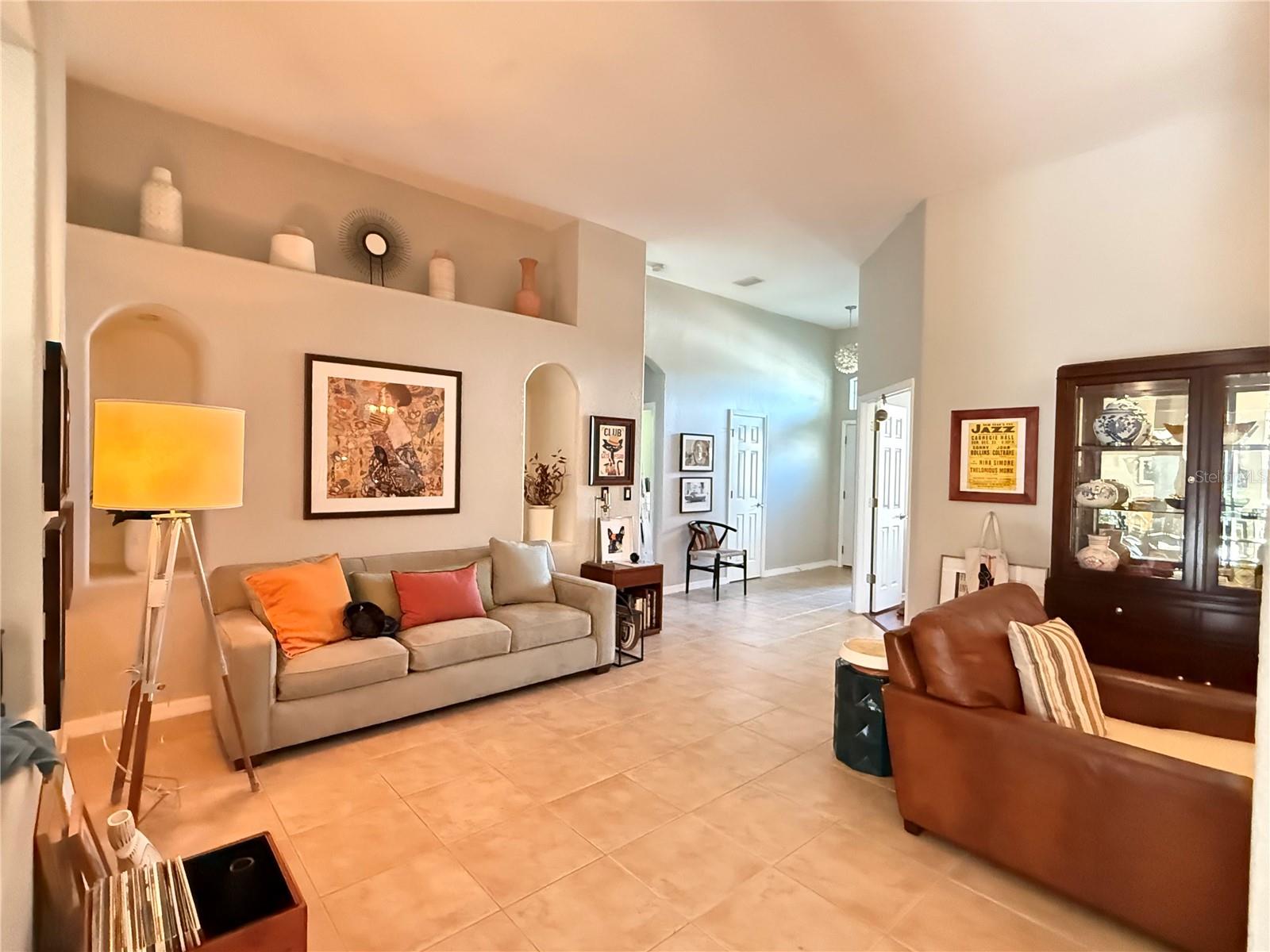 Image 4 of 27 For 10703 Banfield Drive