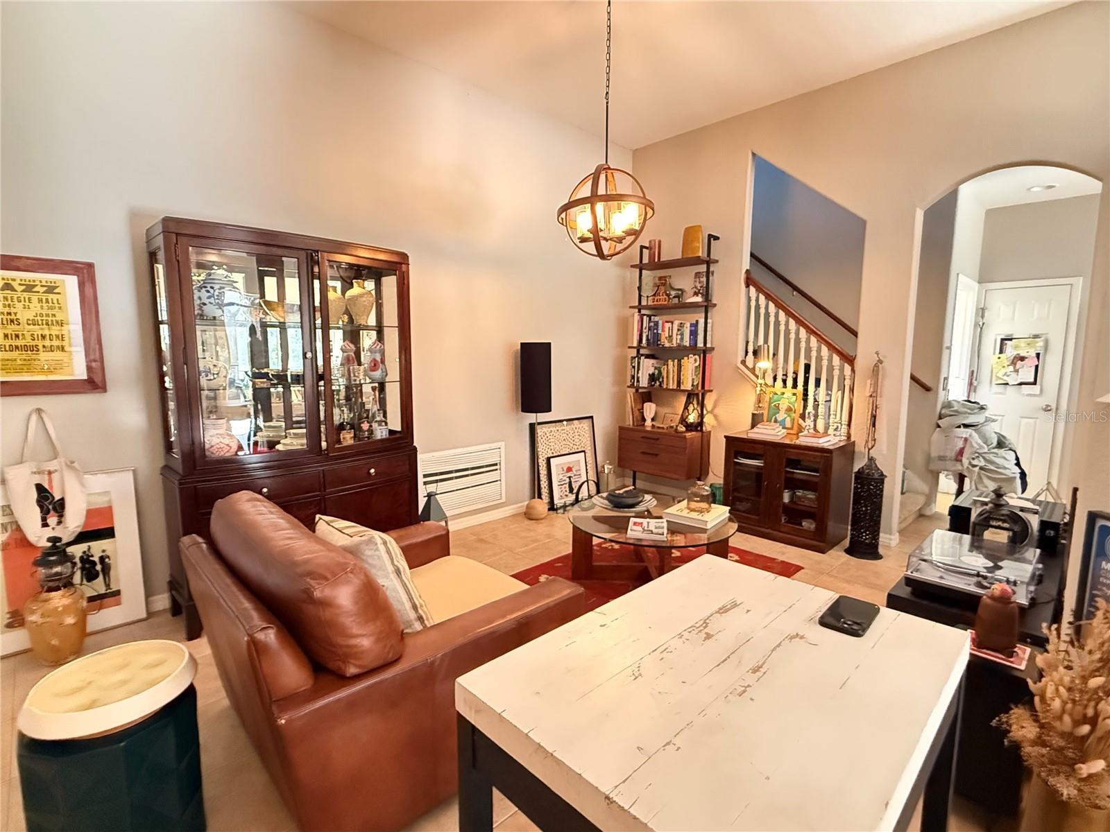 Image 6 of 27 For 10703 Banfield Drive