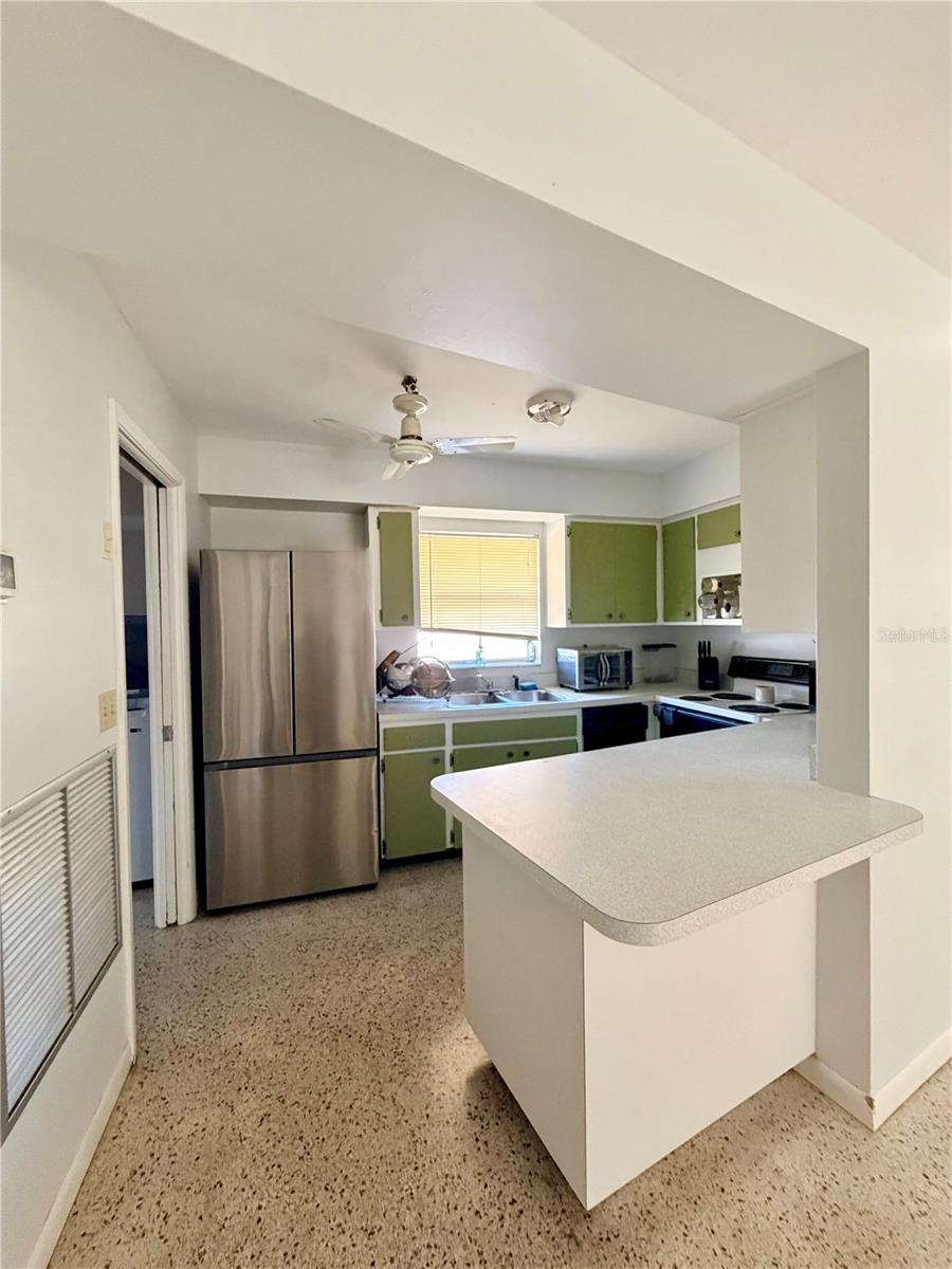 Image 5 of 16 For 7232 Spring Hill Drive