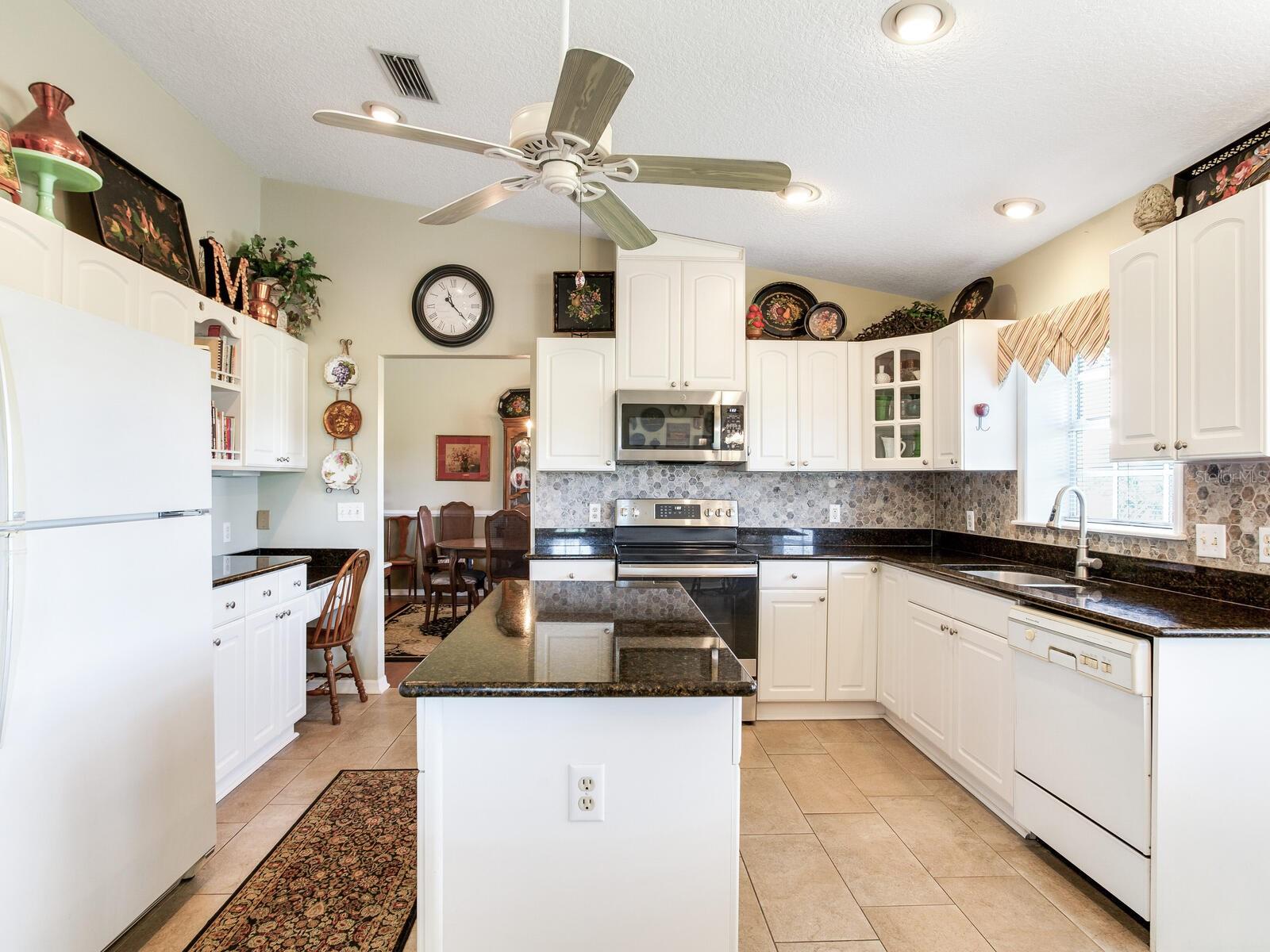 Image 14 of 29 For 15907 Carlton Lake Road