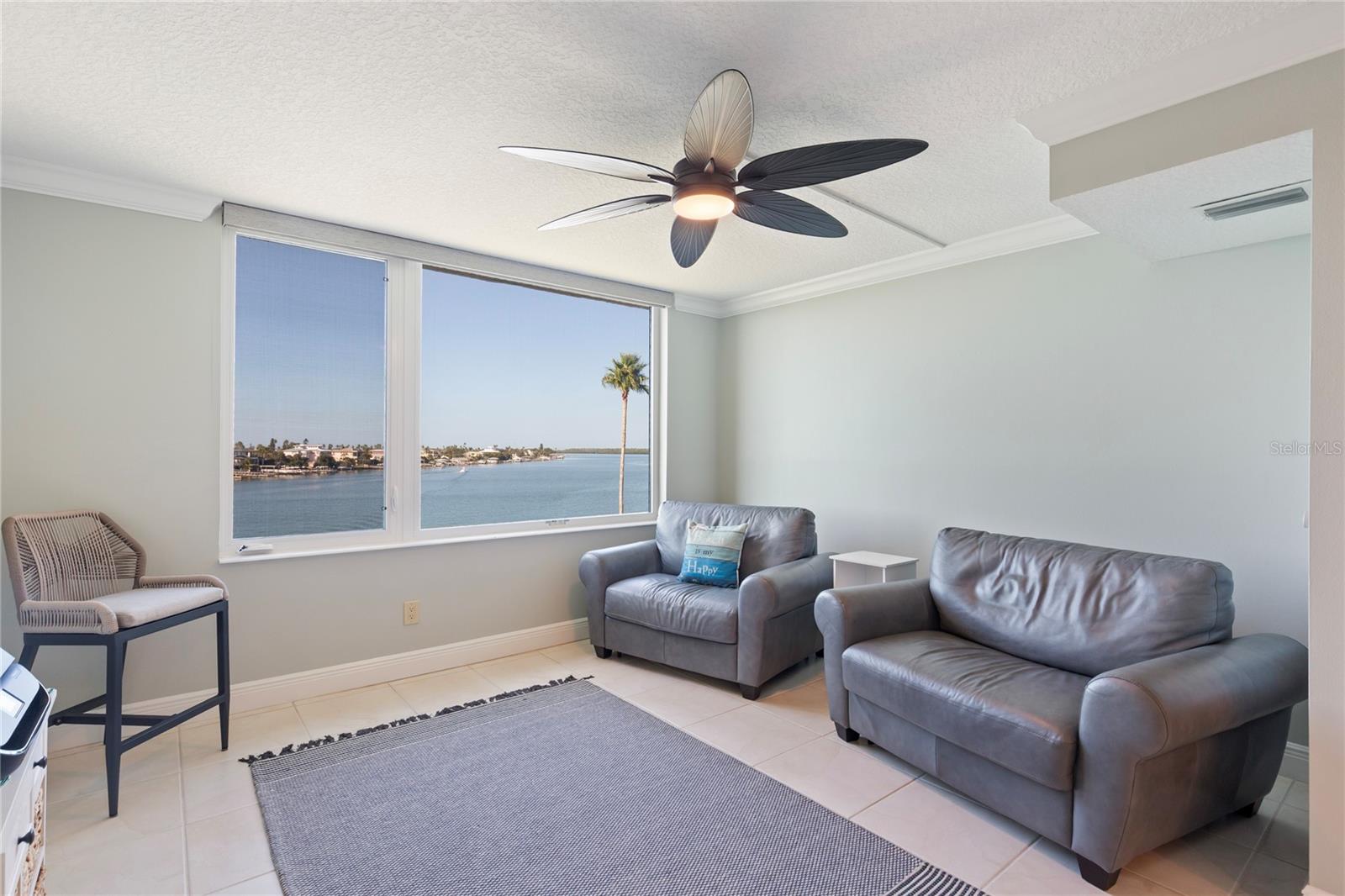 Listing photo id 27 for 736 Island Way 406