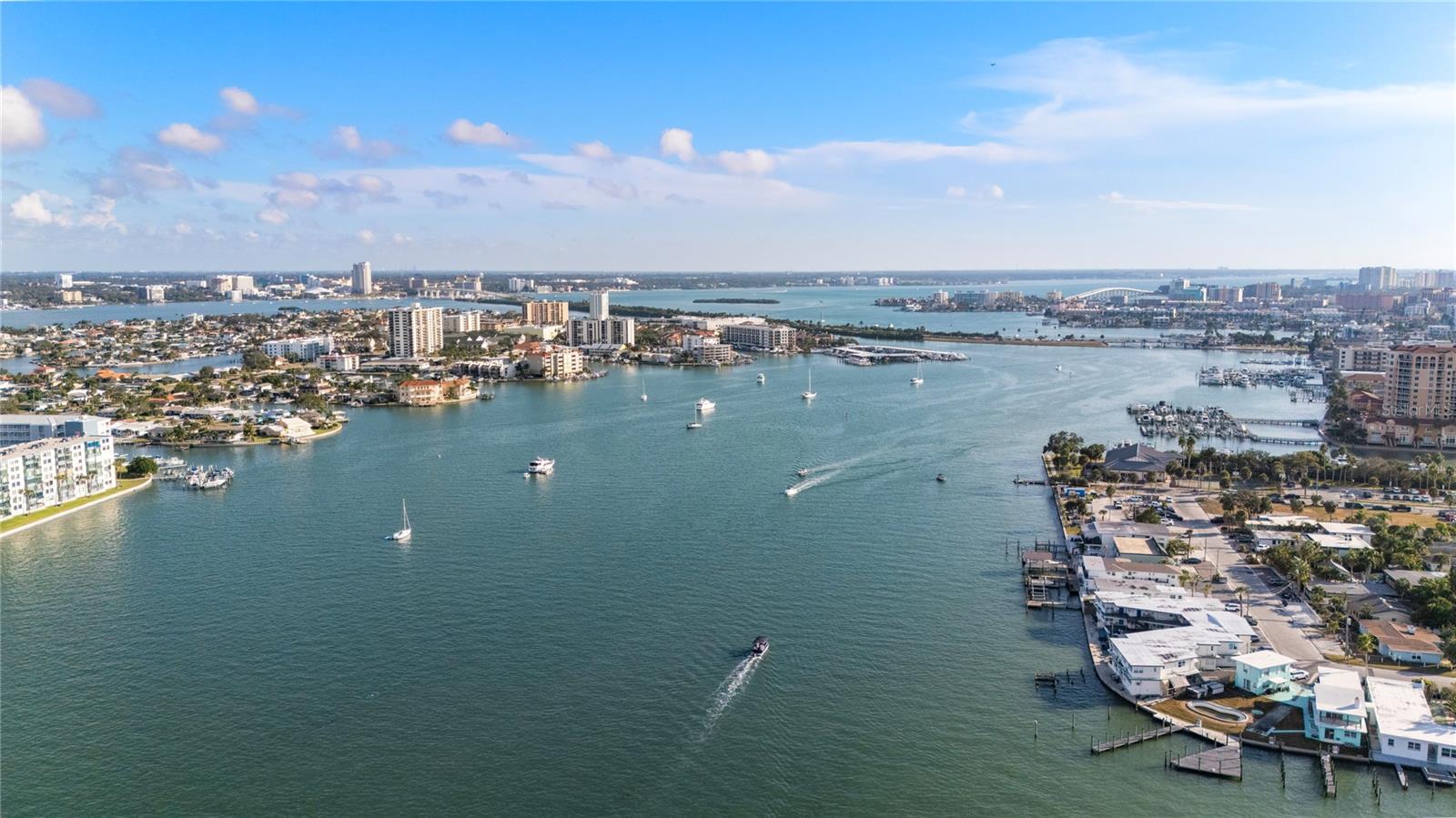 Listing photo id 63 for 736 Island Way 406