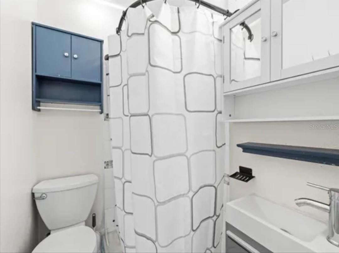 Image 6 of 6 For 5112 Letitia Court