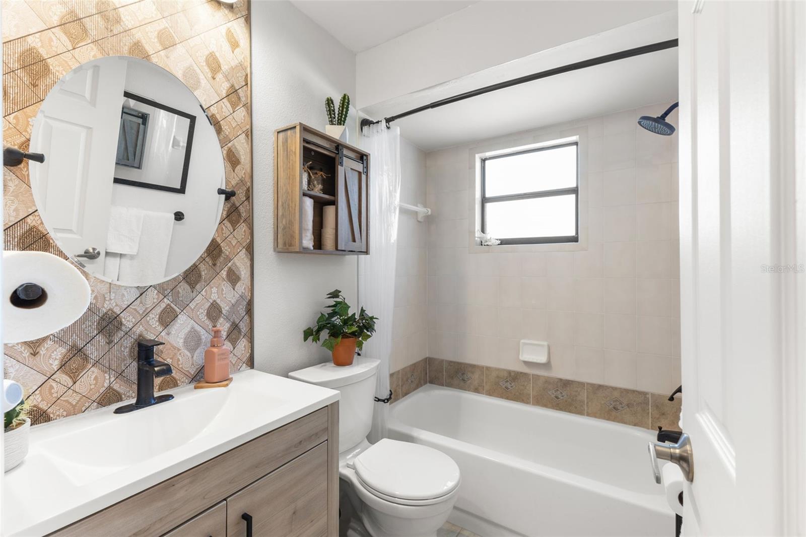 Image 16 of 27 For 8804 Napa Loop