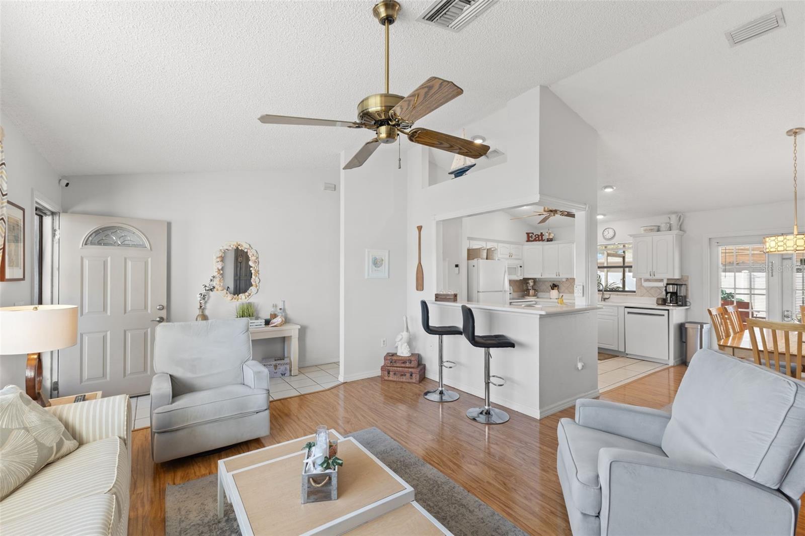 Image 4 of 27 For 8804 Napa Loop