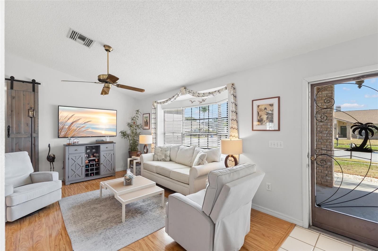 Image 5 of 27 For 8804 Napa Loop