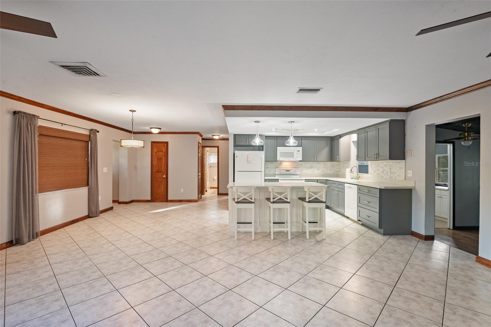 Listing photo id 12 for 10620 Fawn Drive