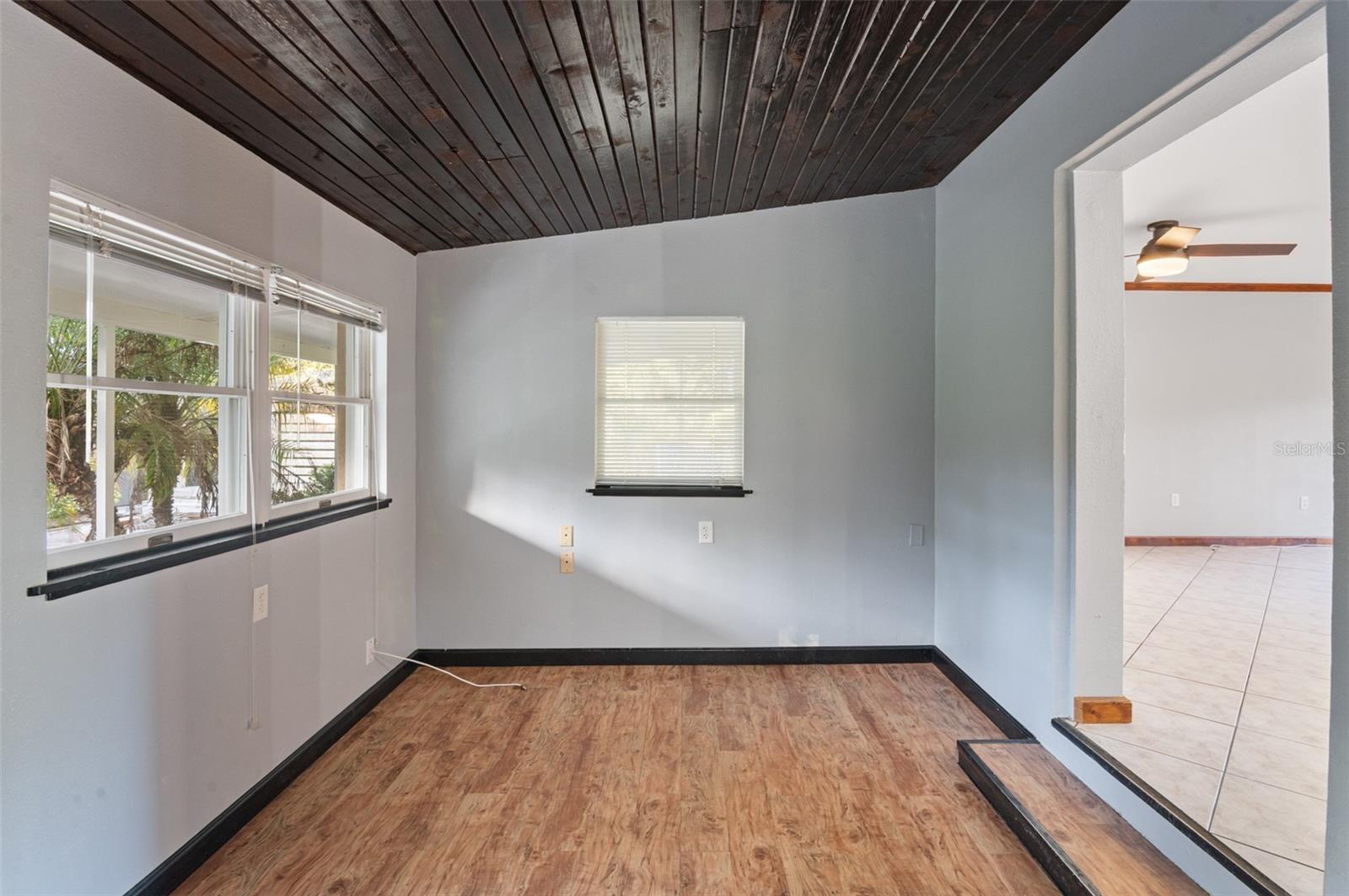 Listing photo id 31 for 10620 Fawn Drive