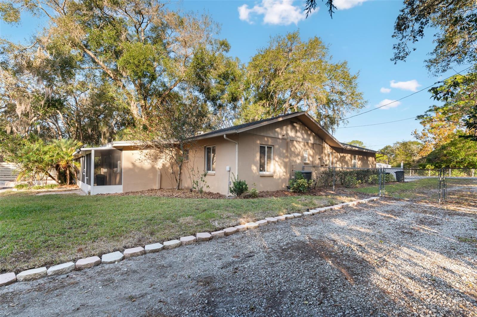 Listing photo id 38 for 10620 Fawn Drive