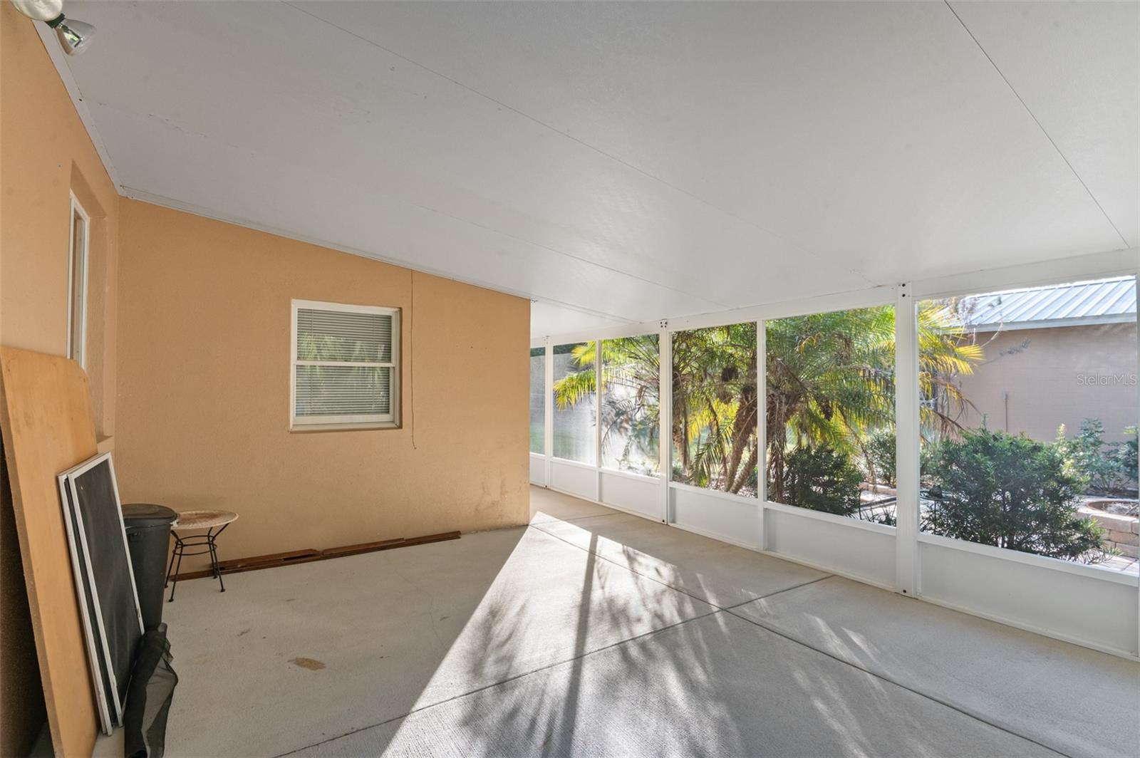 Listing photo id 6 for 10620 Fawn Drive