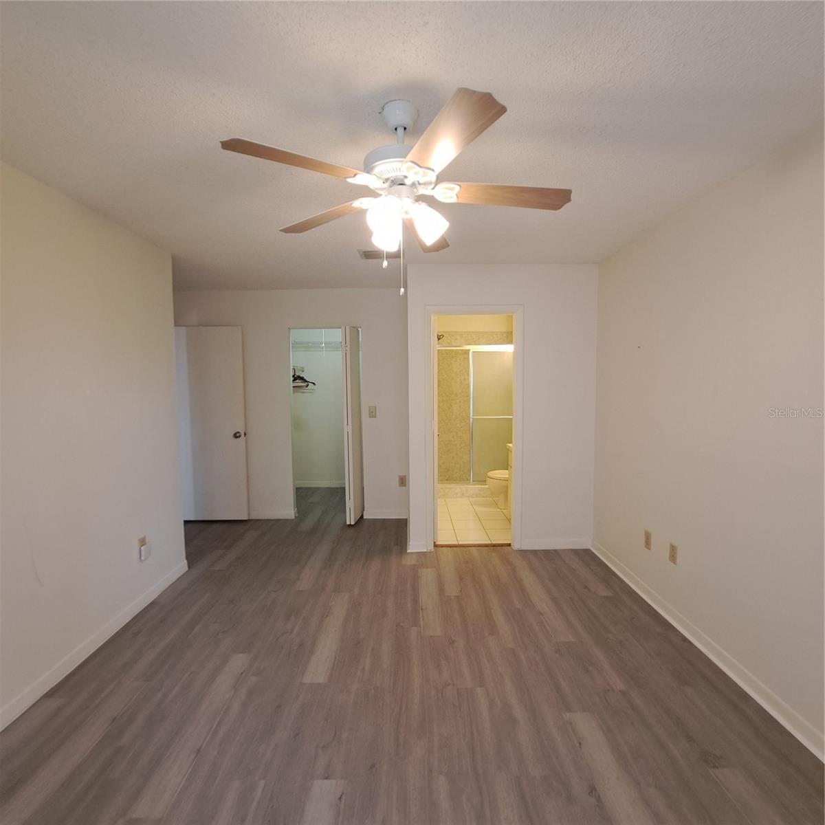 Image 20 of 34 For 4739 Myrtle Oak Drive 21