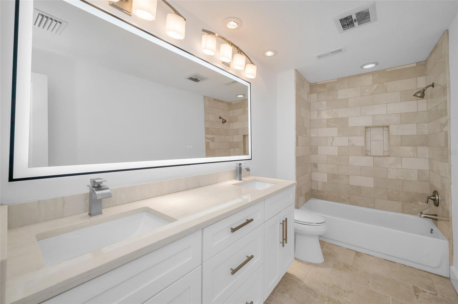 Image 24 of 41 For 2391 Roberta Lane