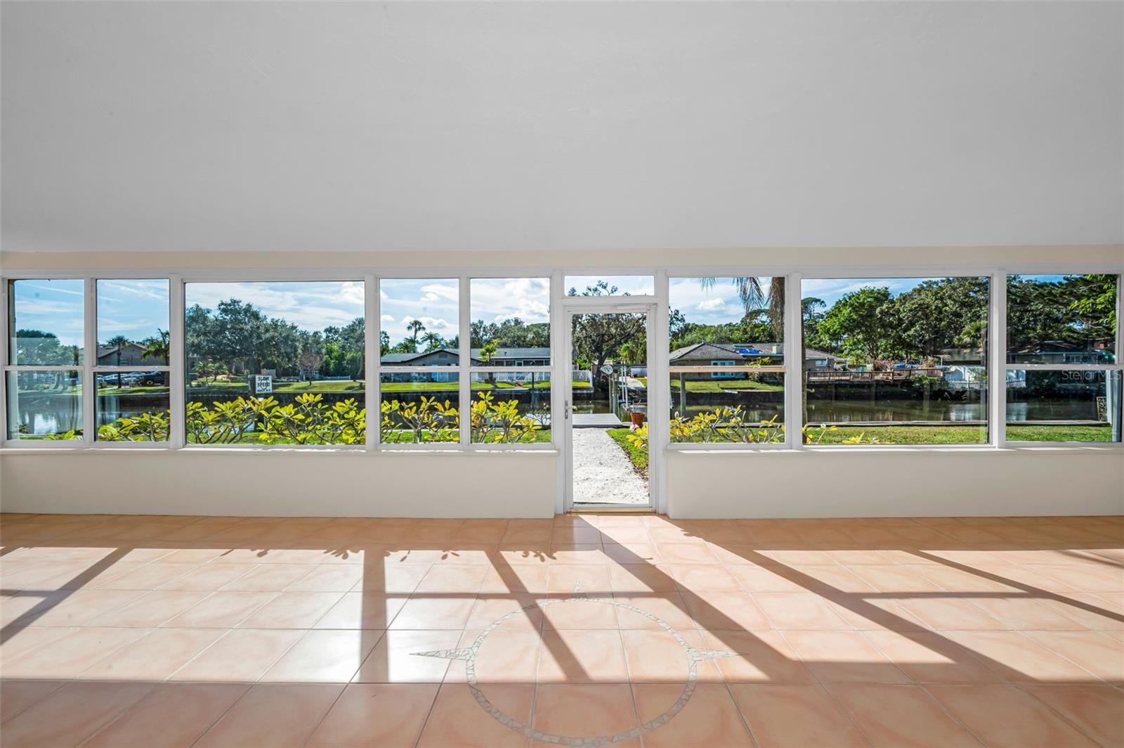 Image 29 of 41 For 2391 Roberta Lane