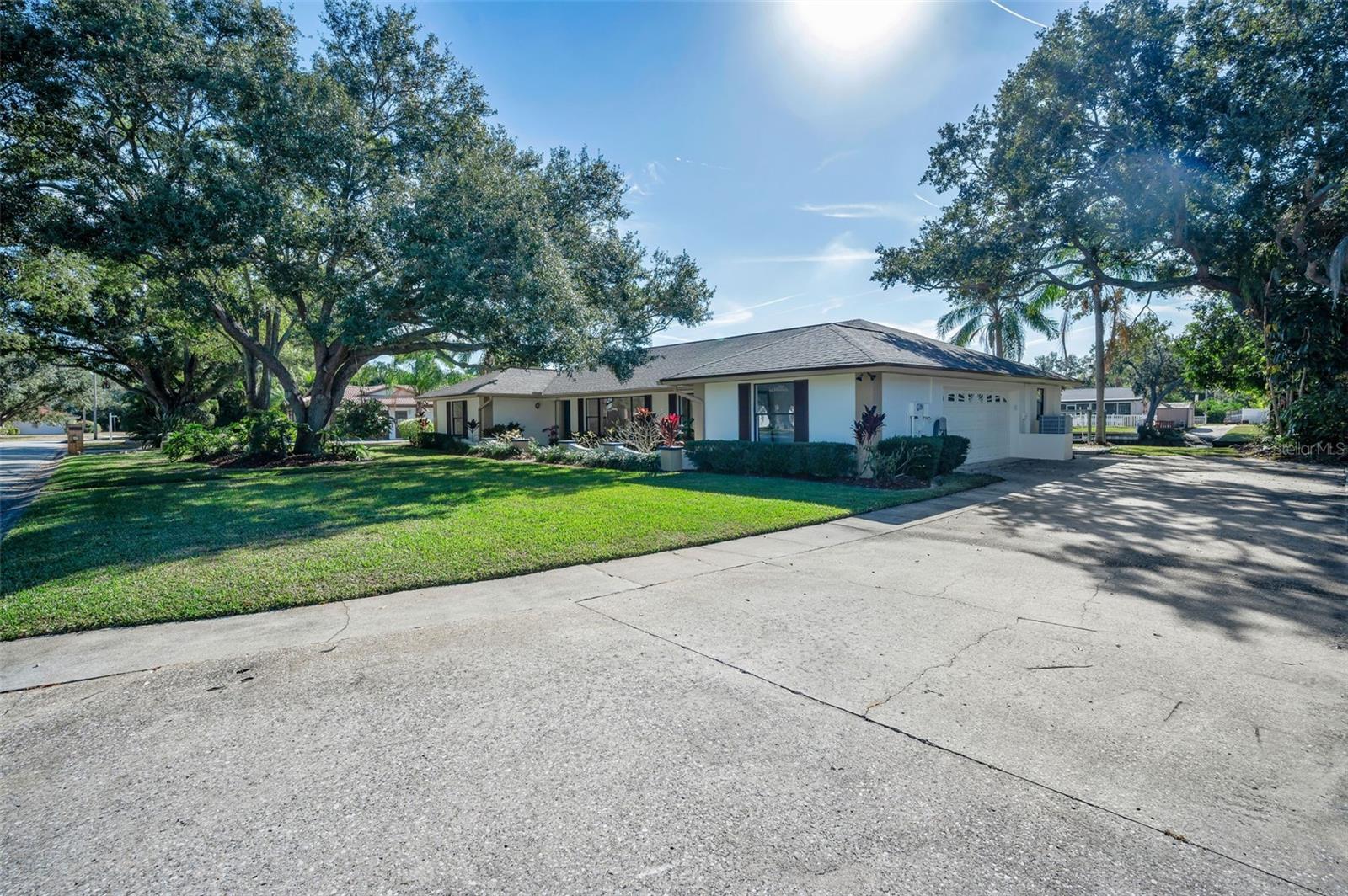 Image 37 of 41 For 2391 Roberta Lane