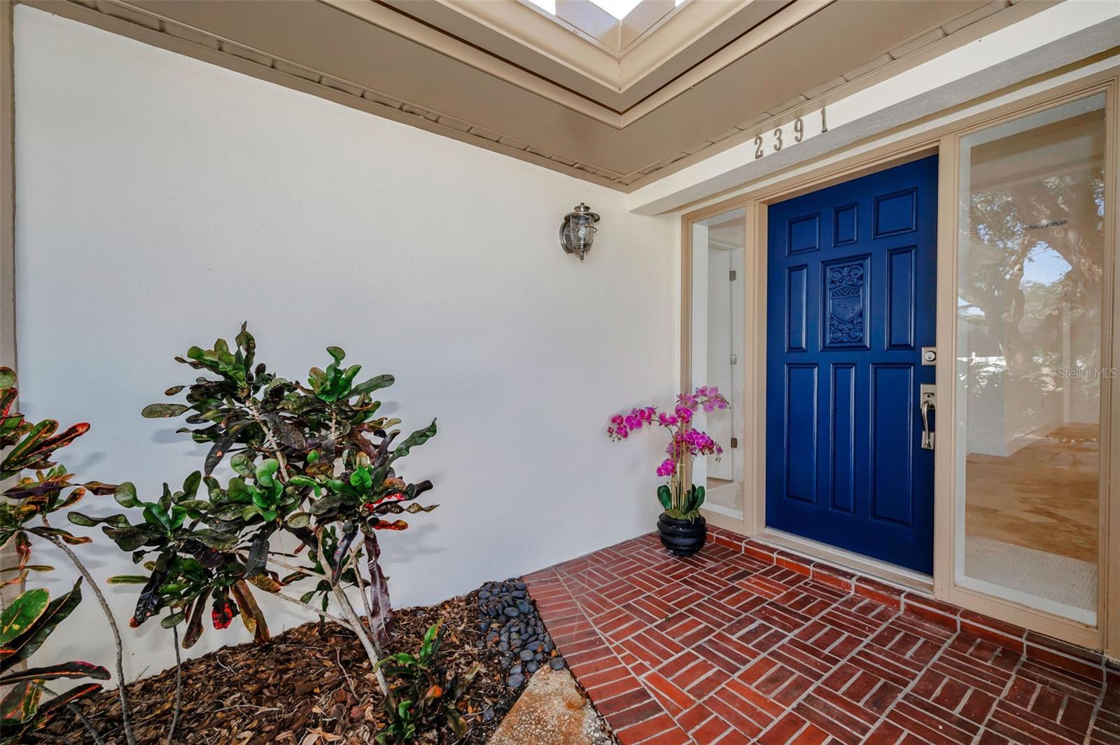 Image 8 of 41 For 2391 Roberta Lane