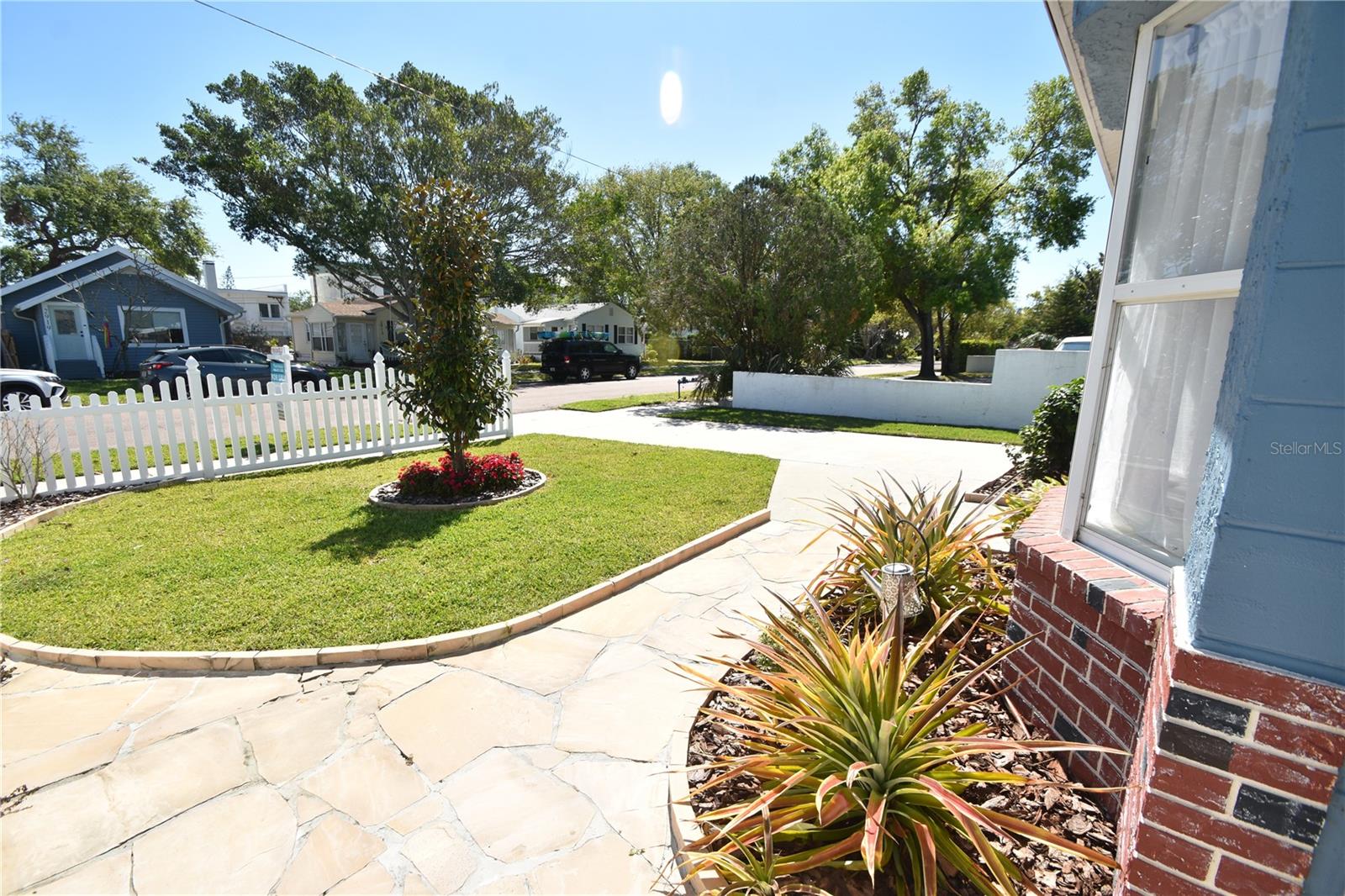 Image 8 of 53 For 2918 10th Street N