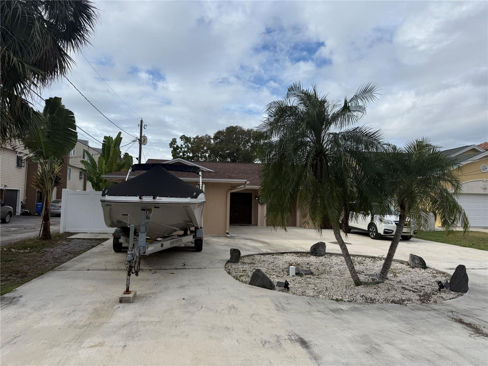 Image 3 of 30 For 4410 Waltham Drive