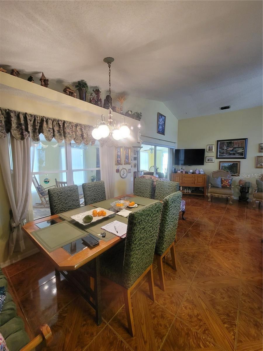 Image 4 of 11 For 8430 Madrid Road