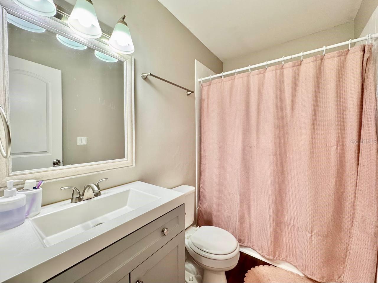 Image 18 of 26 For 6345 Newtown Circle 45a1