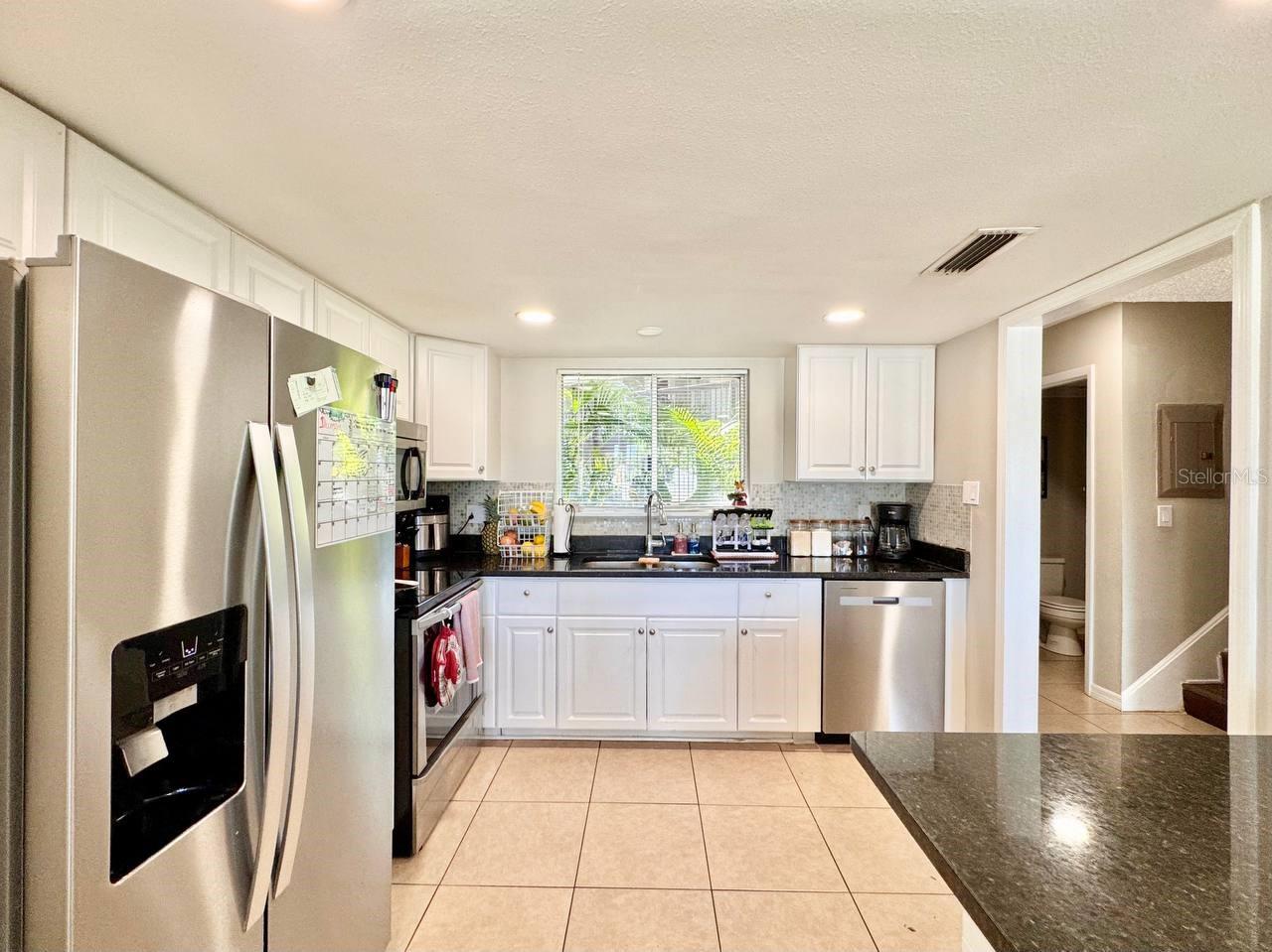 Image 6 of 26 For 6345 Newtown Circle 45a1