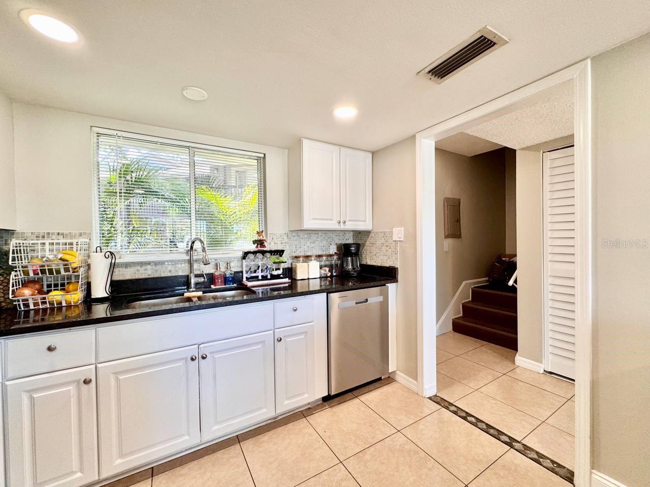 Image 8 of 26 For 6345 Newtown Circle 45a1