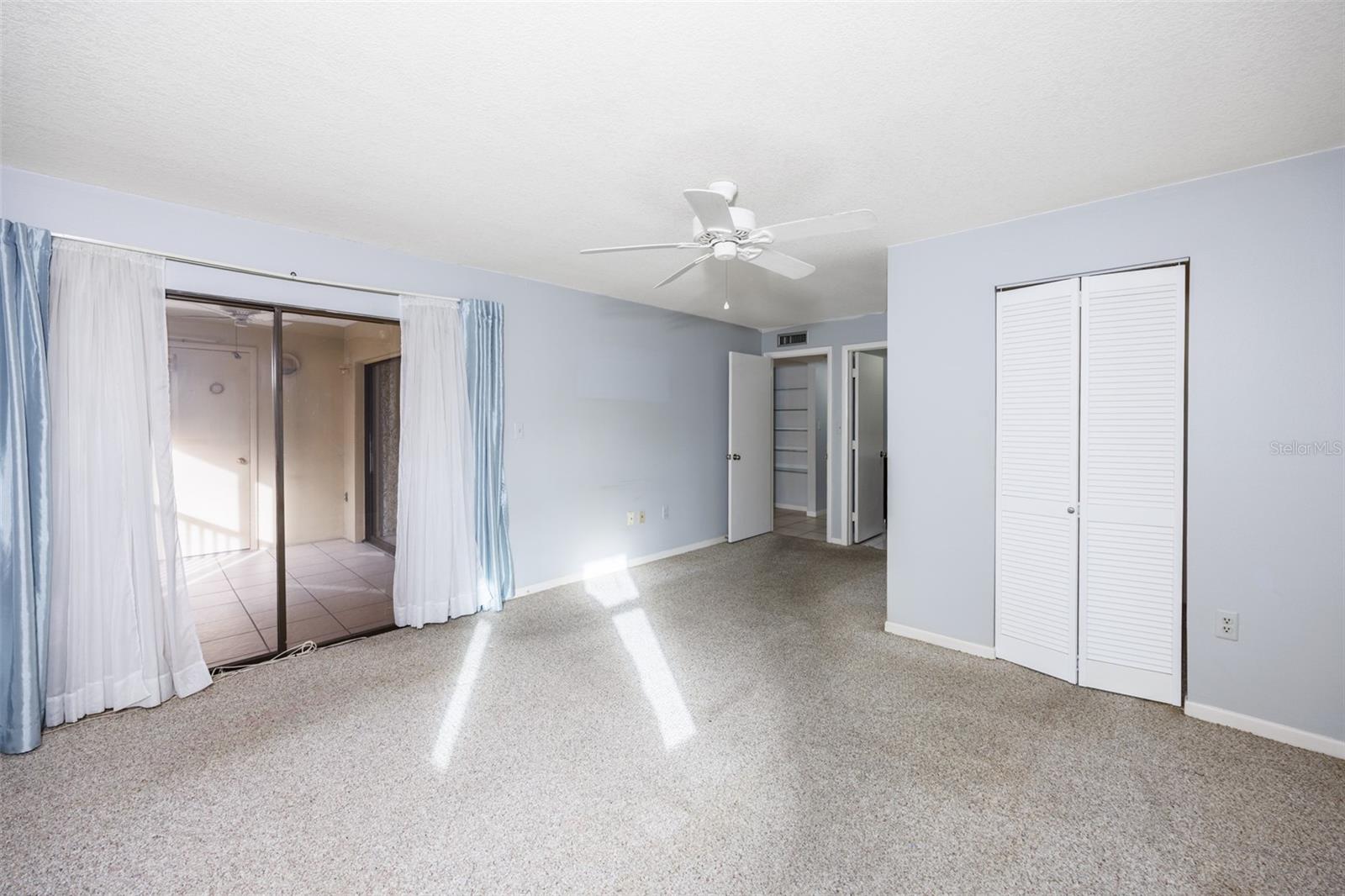 Image 22 of 42 For 2650 Countryside Boulevard F303