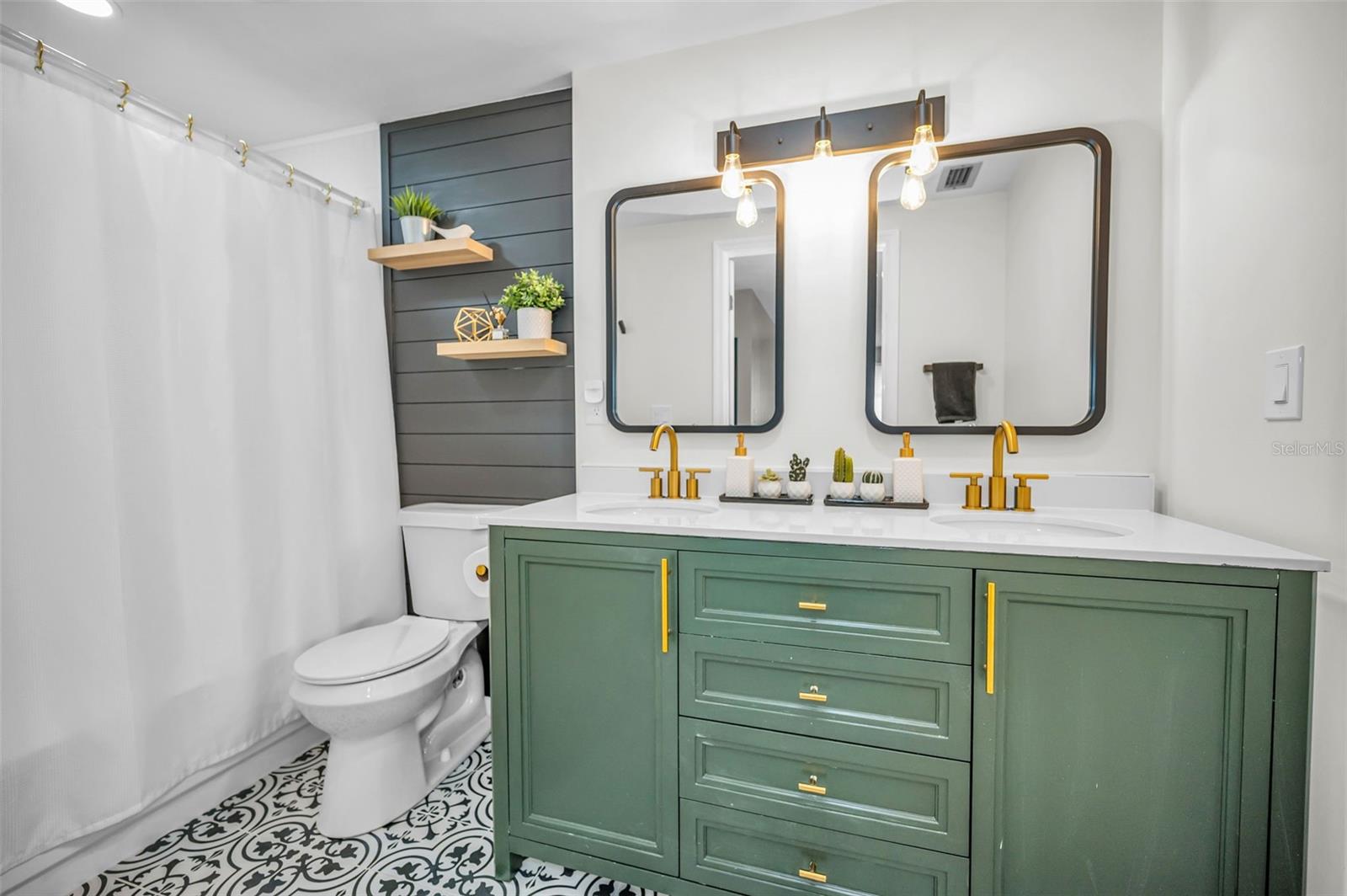 Image 27 of 65 For 613 Valley Hill Drive