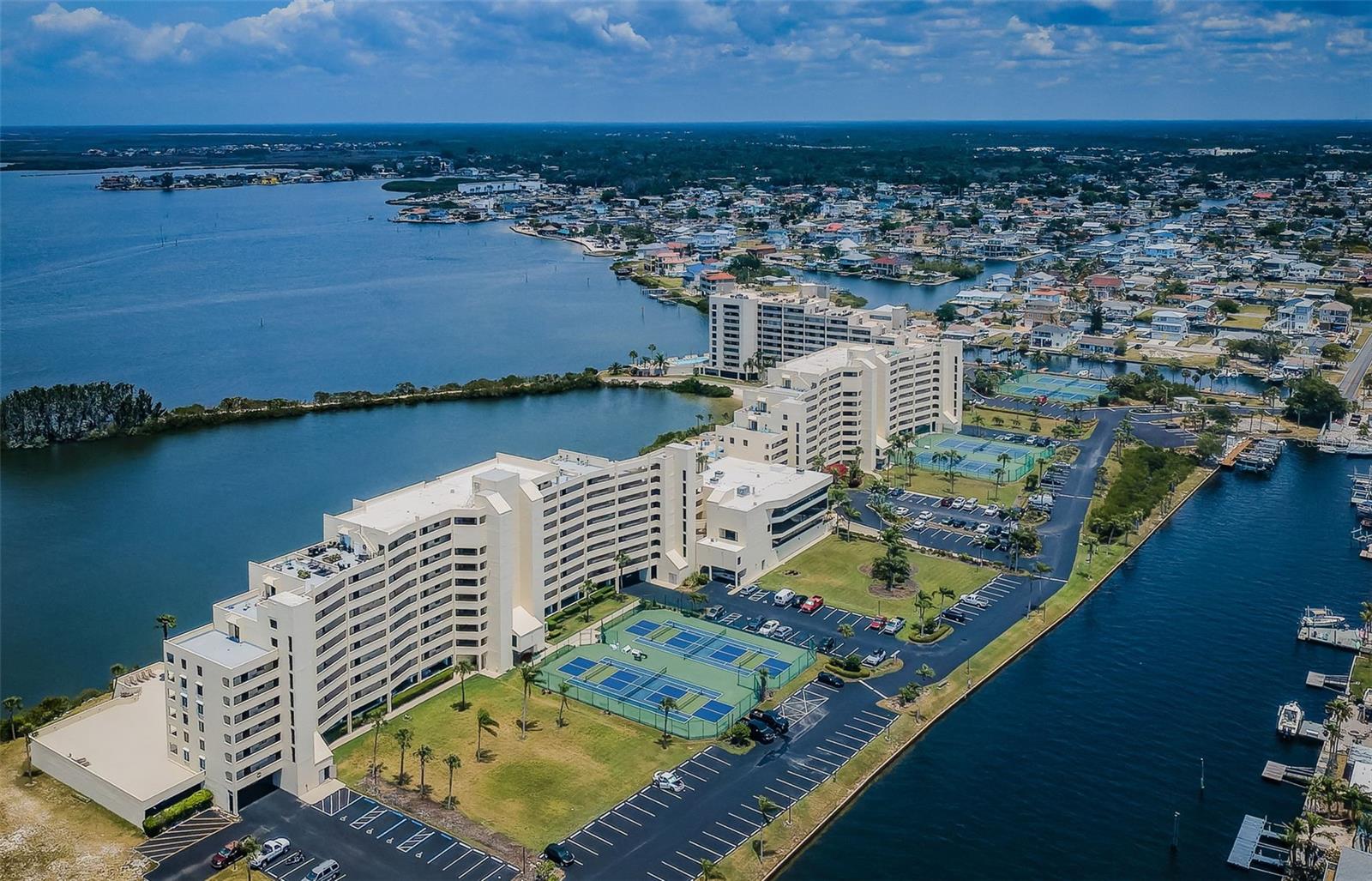 Image 26 of 39 For 6035 Sea Ranch Drive 505